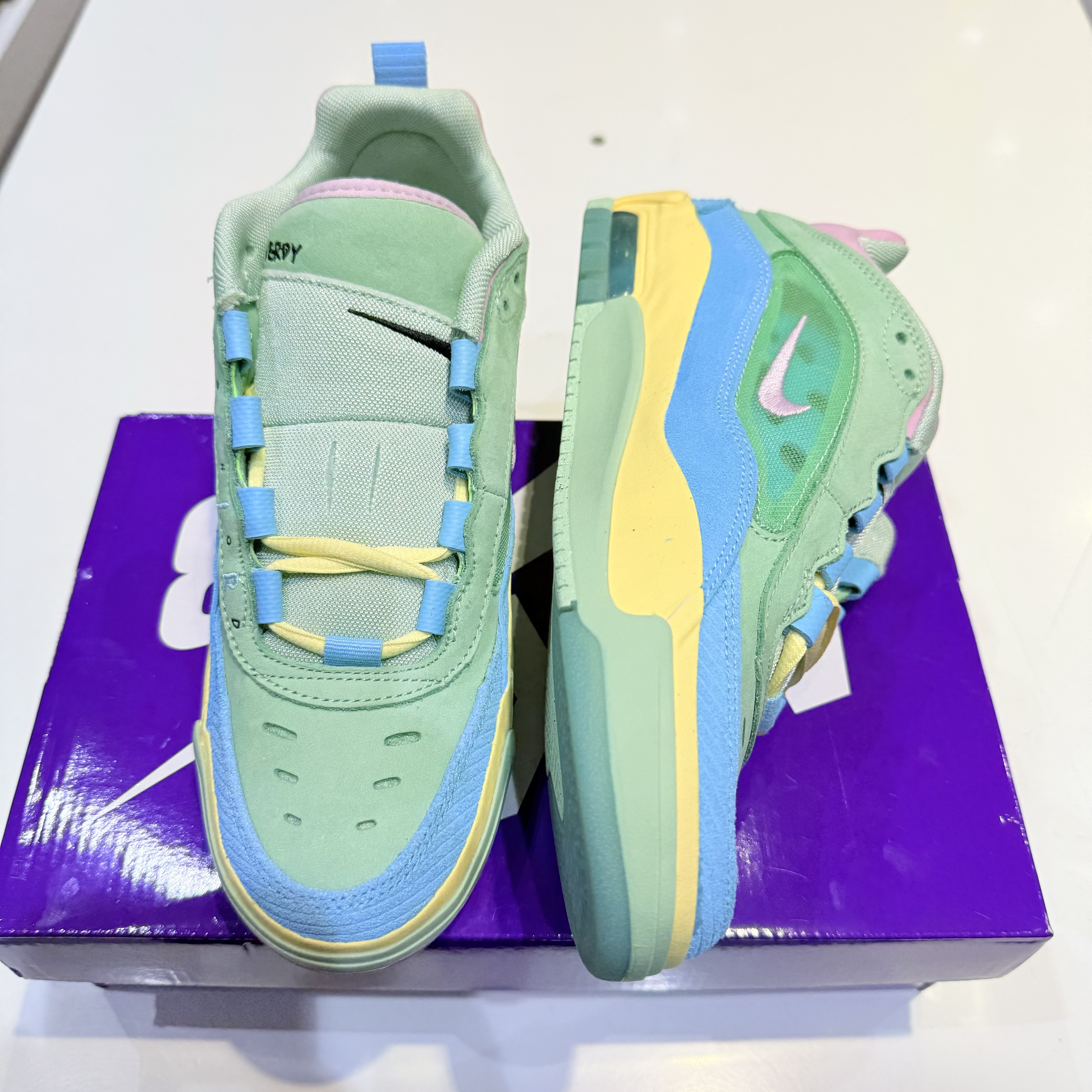 Nike x Verdy SB Air Max Ishod Wair Blue Gaze Light Arctic Pink 착용 스타일 - 2
