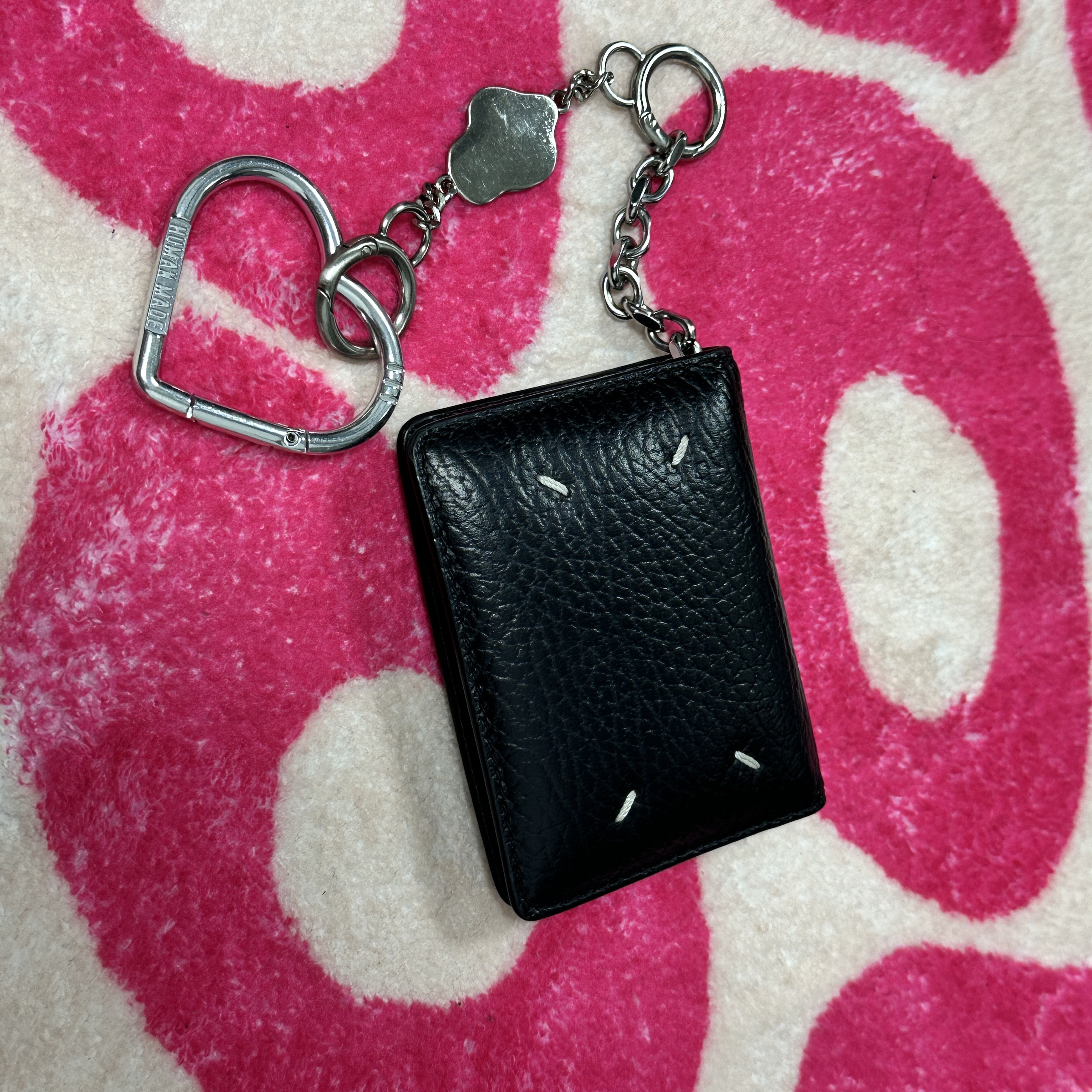 Maison Margiela Keyring Wallet Black 착용 스타일
