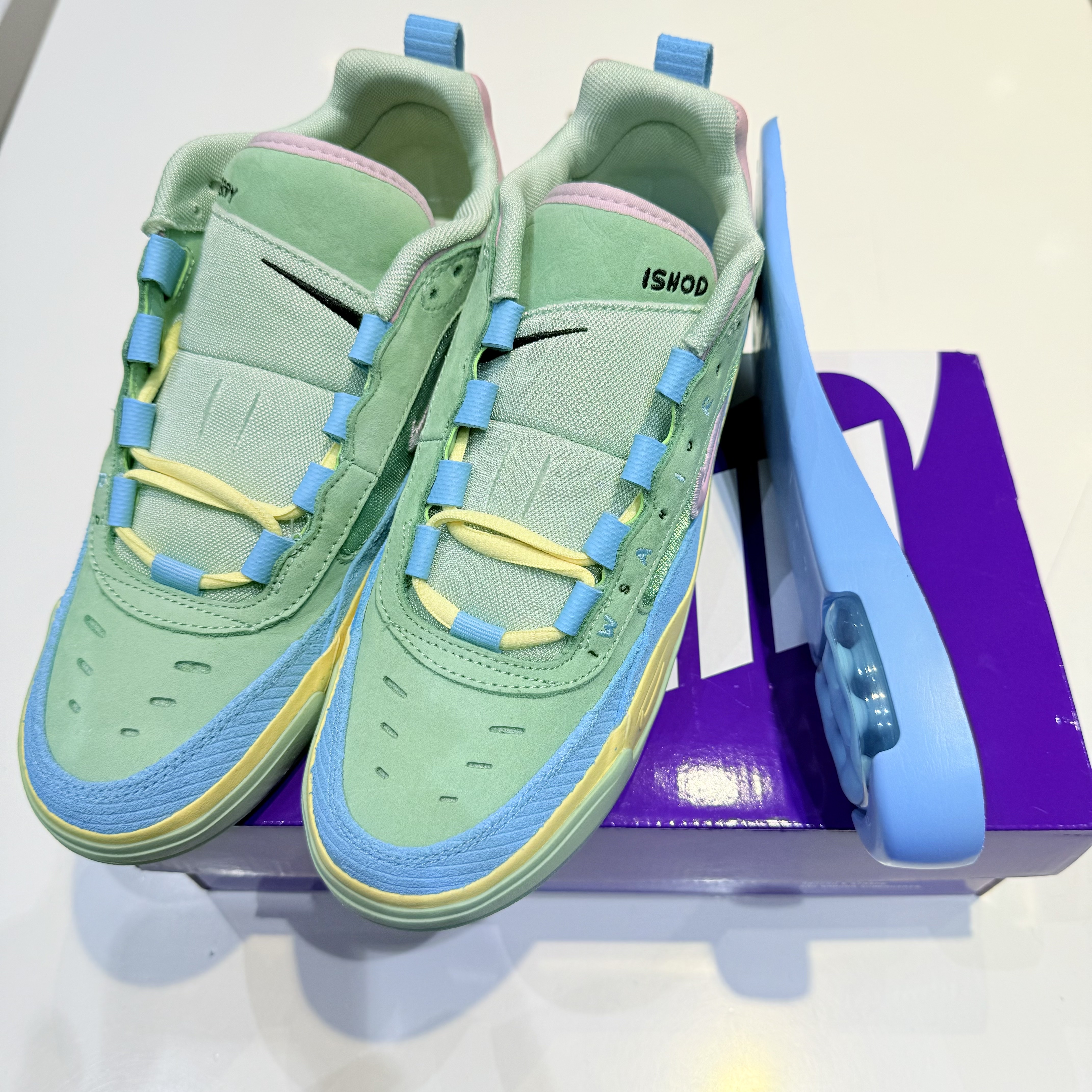 Nike x Verdy SB Air Max Ishod Wair Blue Gaze Light Arctic Pink 착용 스타일 - 4
