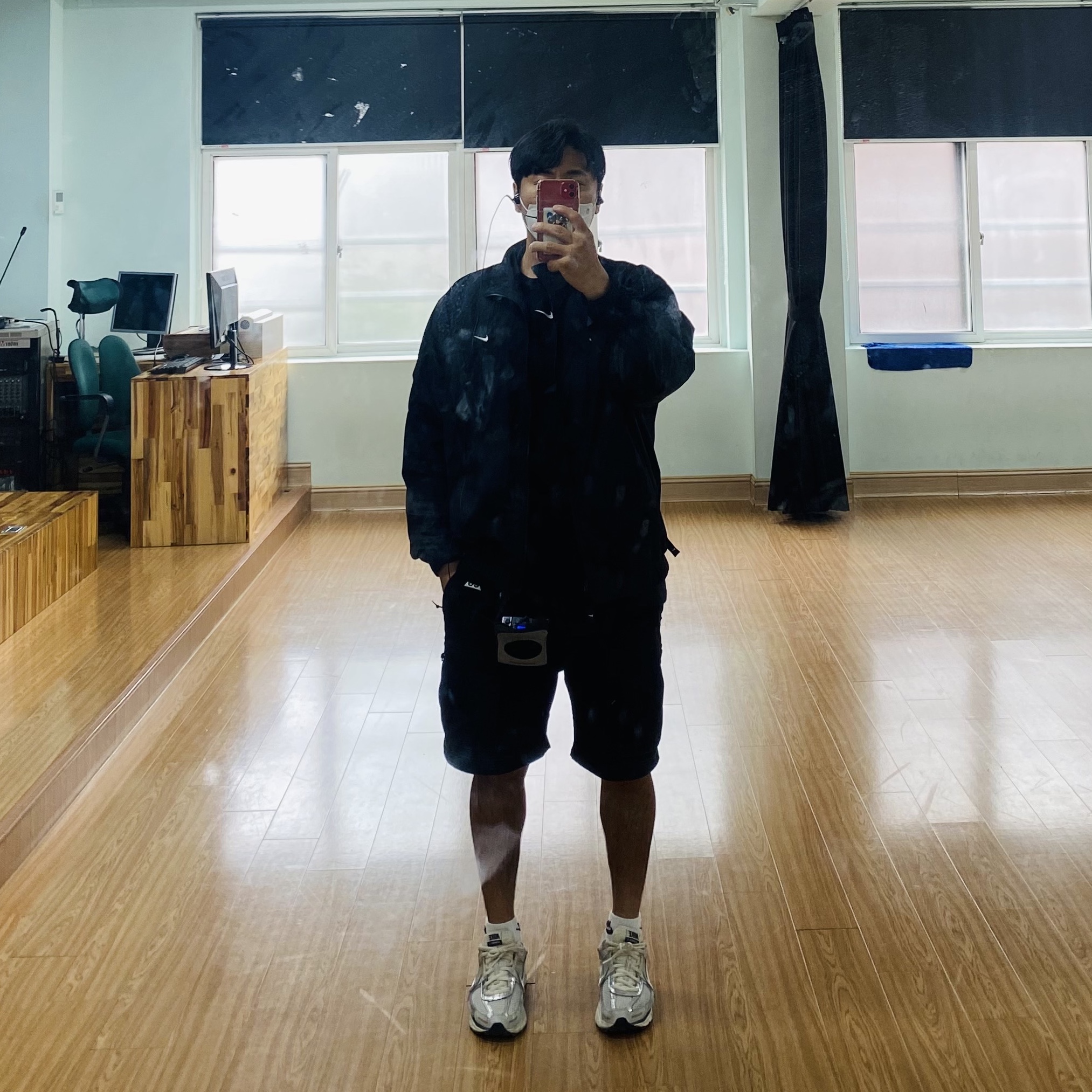 Nike x Drake Nocta Max 90 T-Shirt Black (FN7663-010), Nike NRG Solo Swoosh Woven Track Jacket Black - Asia 착용 스타일