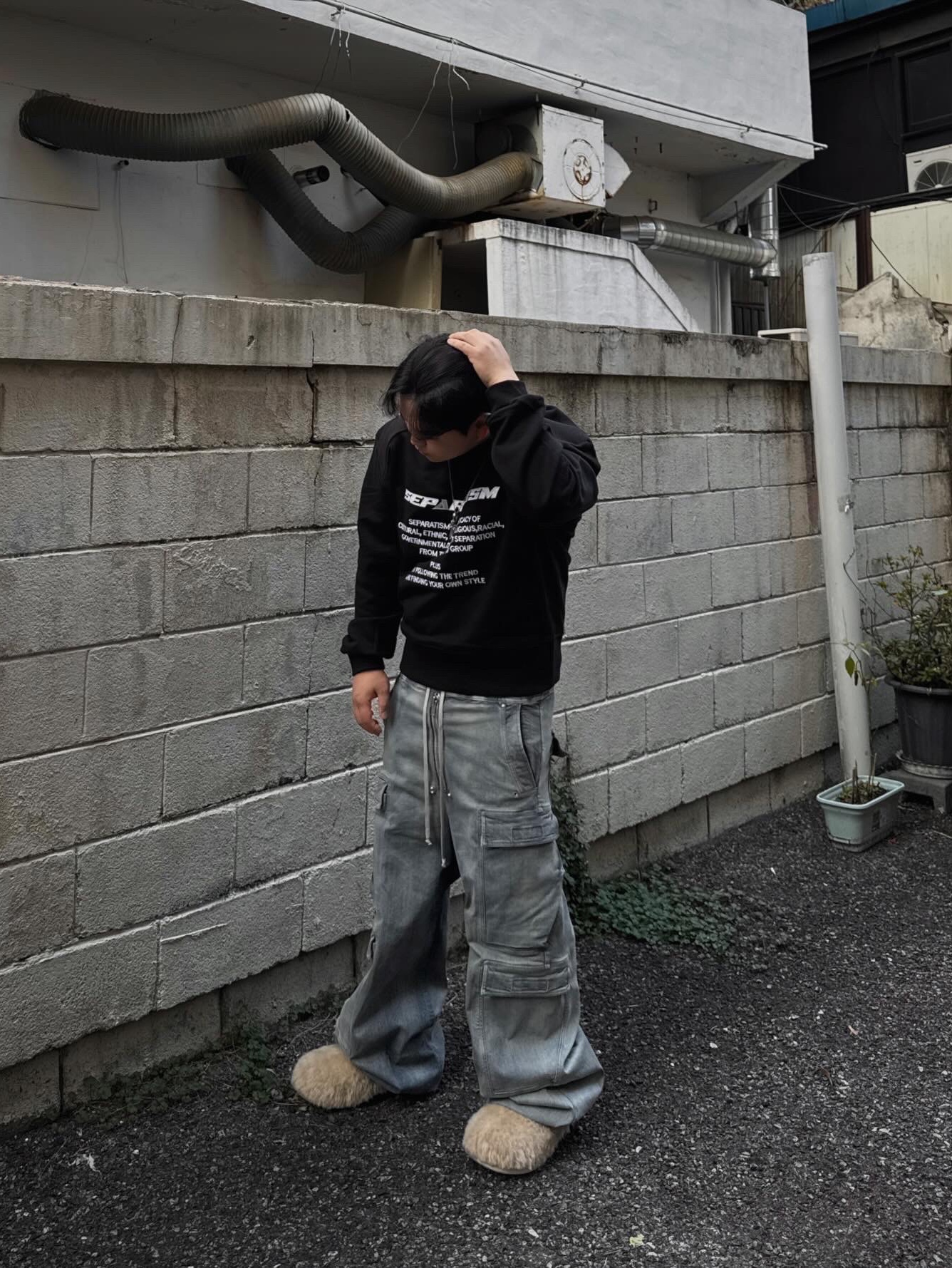Rick Owens Drkshdw Porterville Double Cargo Jumbo Belas in Stretch Denim Sky 착용 스타일