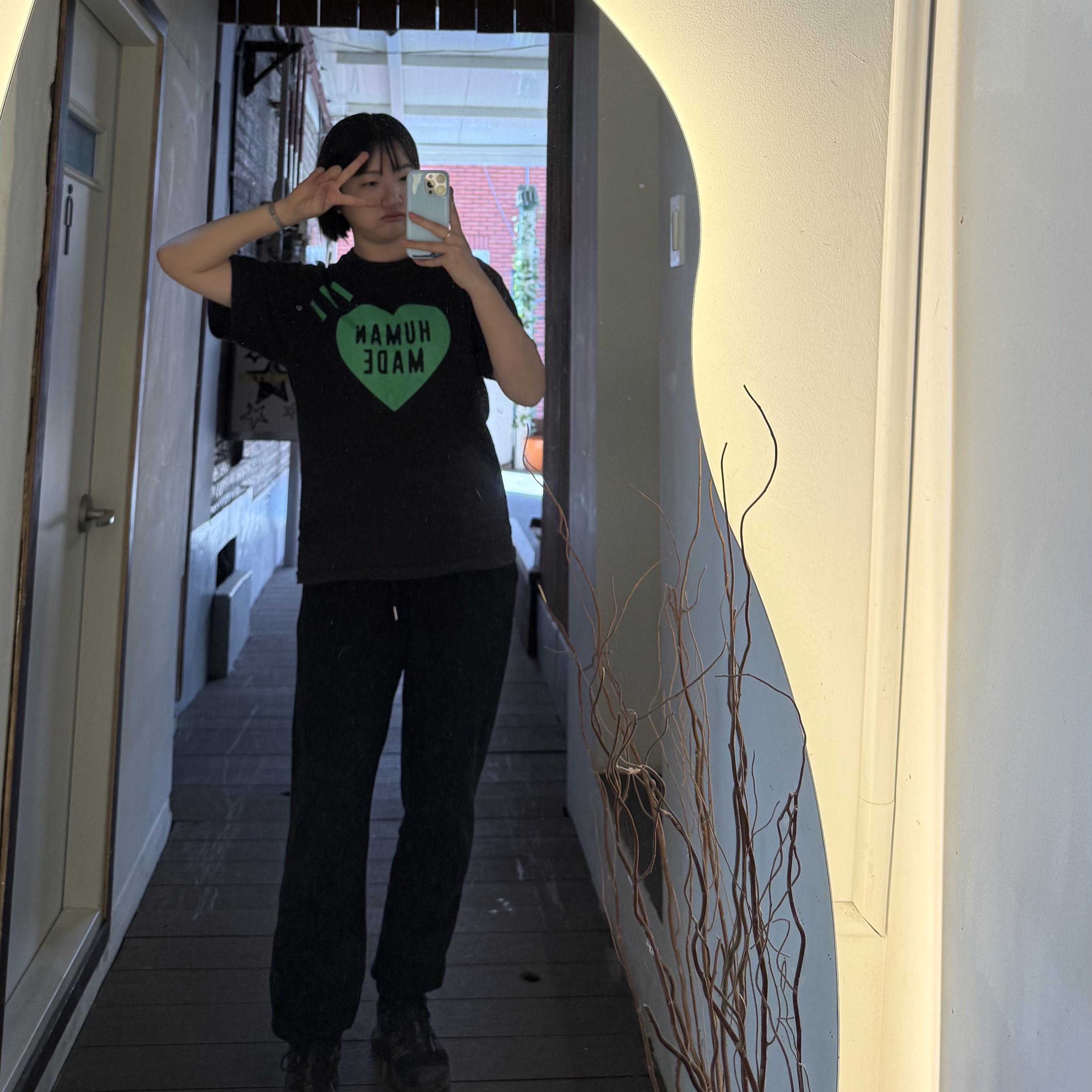 Human Made Heart T-Shirt Black Green - 1928 Store Exclusive, Salomon XT-6 Expanse Black Ebony 착용 스타일