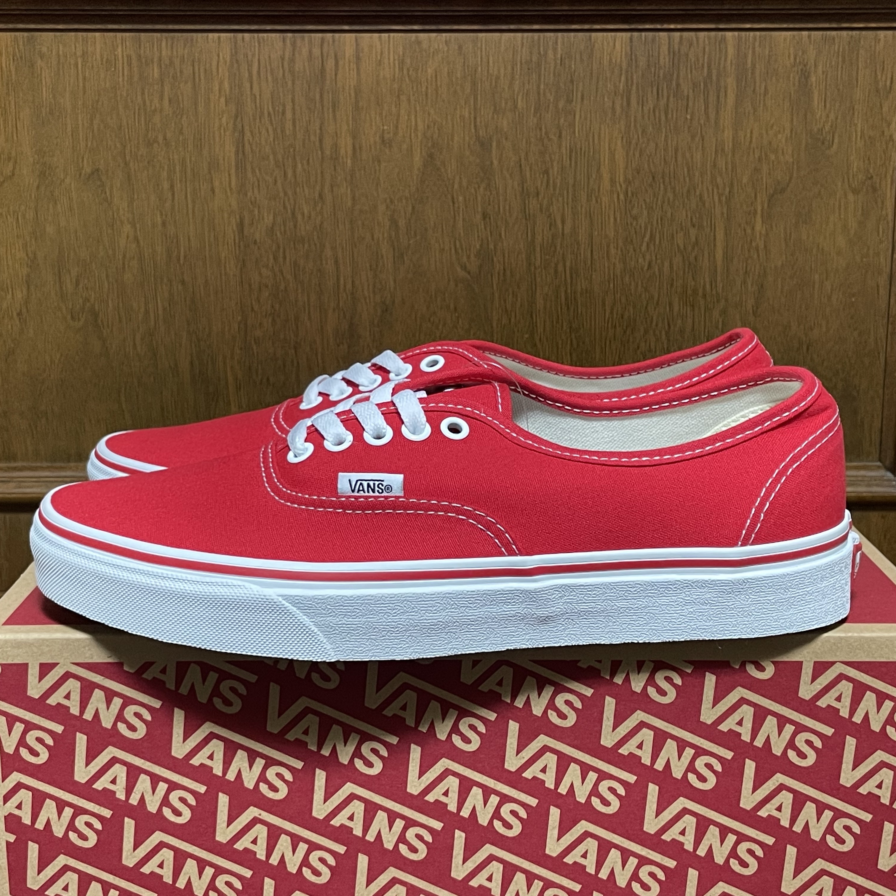 Vans Authentic Red 착용 스타일 - 1