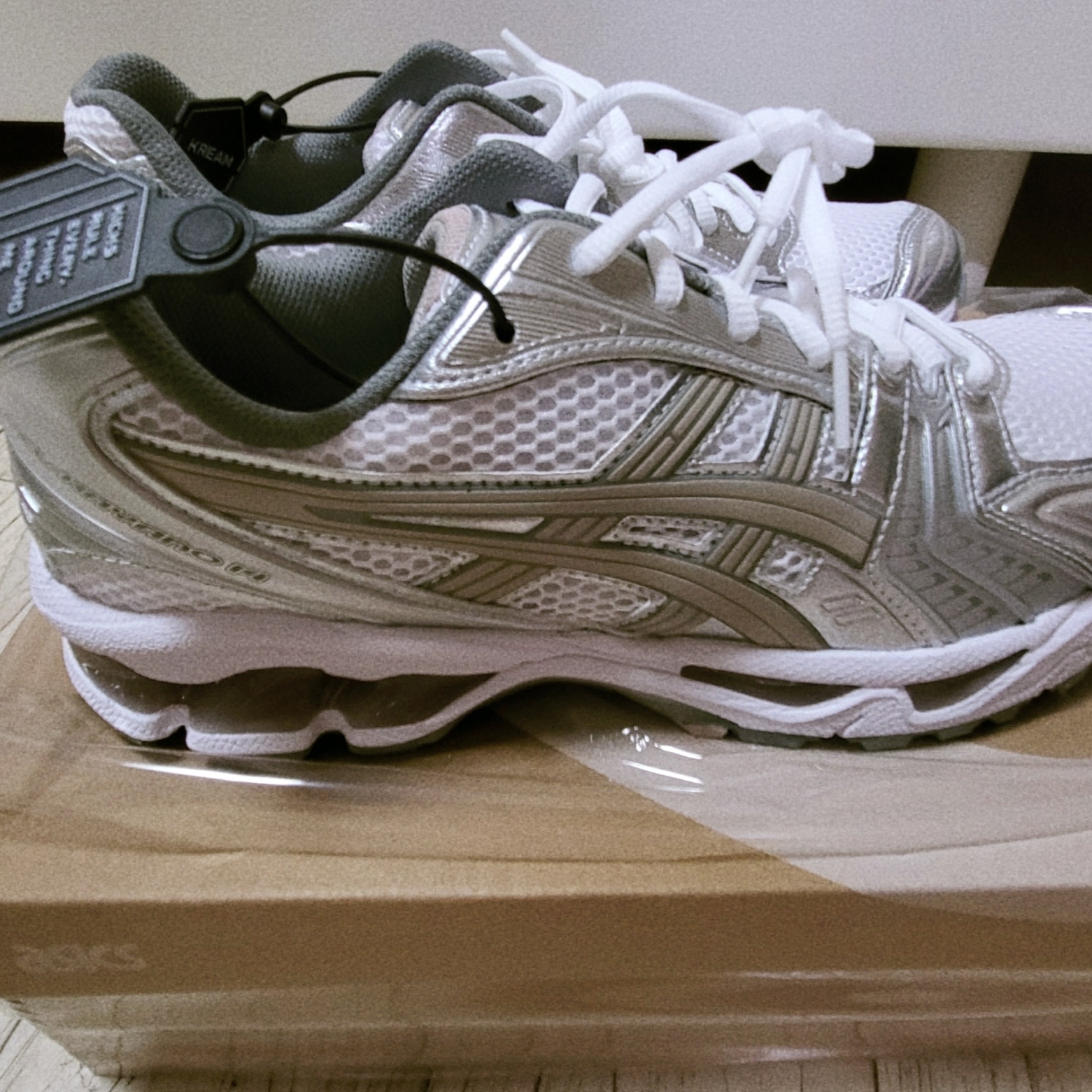 (W) Asics Gel-Kayano 14 White Moonrock 착용 스타일