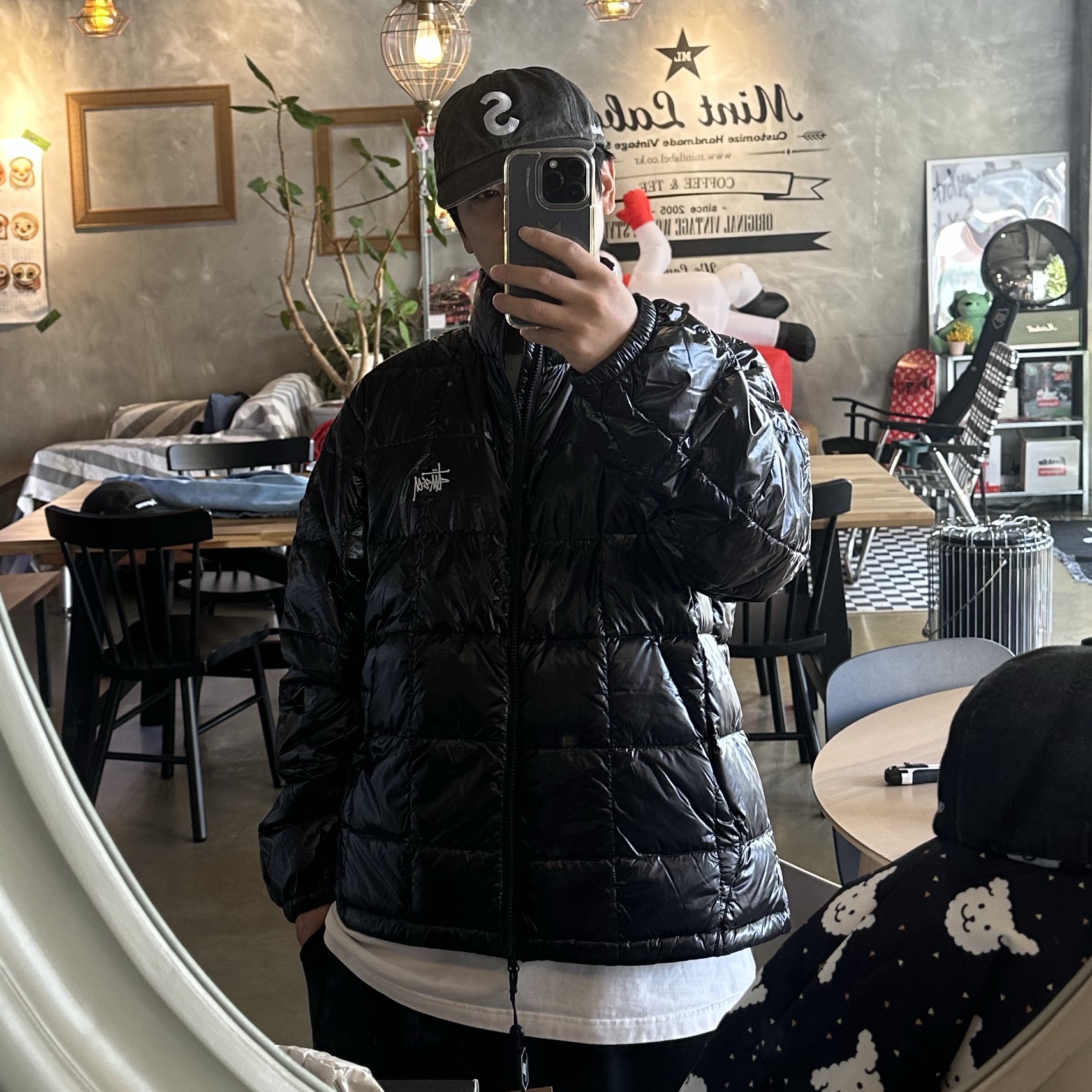 Stussy Midweight Puffer Black 착용 스타일
