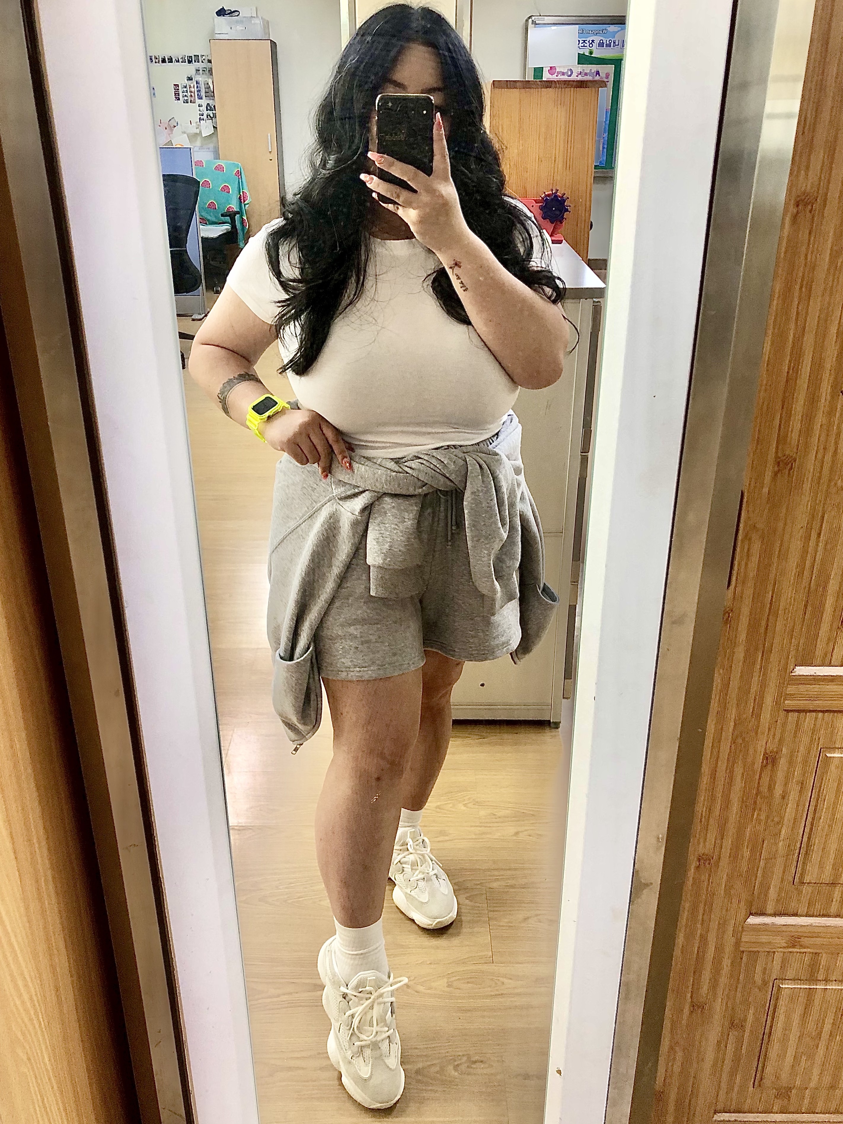 Adidas Yeezy 500 Bone White 착용 스타일 - 2