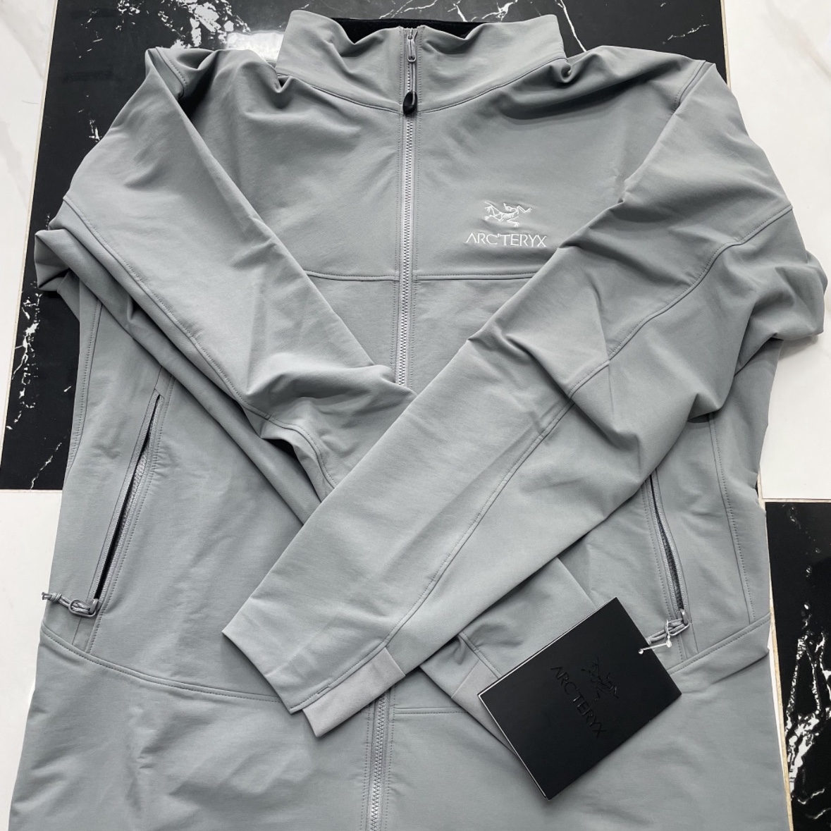 Arc'teryx Gamma LT Jacket Glitch 착용 스타일