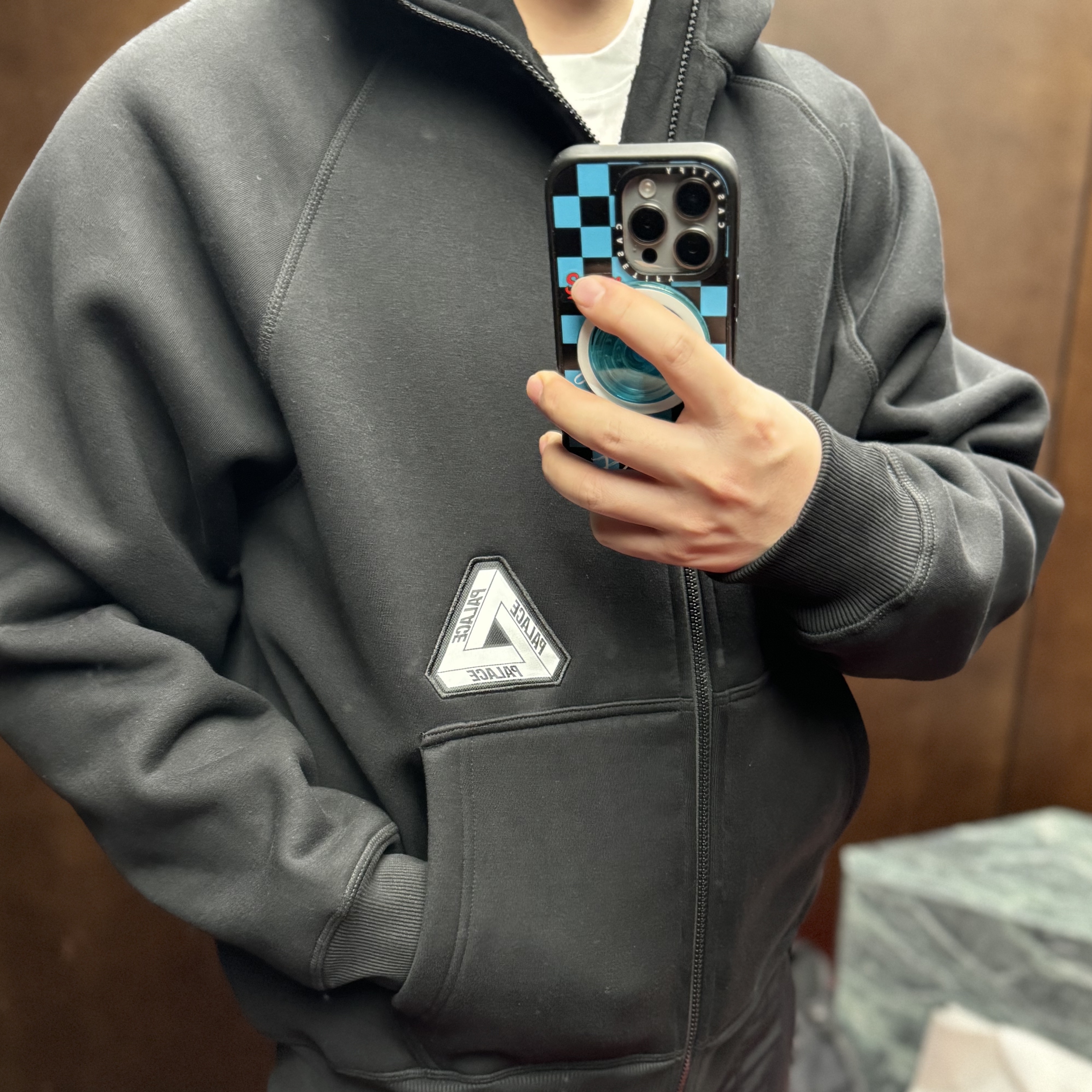 Palace Thermal Bonded Cap Hood Black - 24FW 착용 스타일