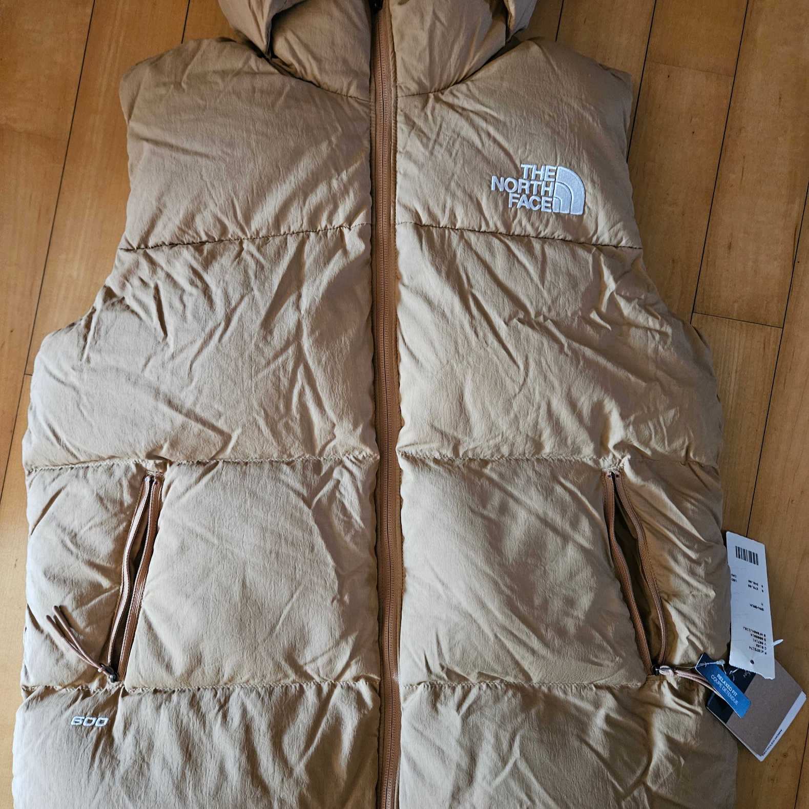 (W) The North Face Glacier Basin Vest Almond Butter 착용 스타일 - 1