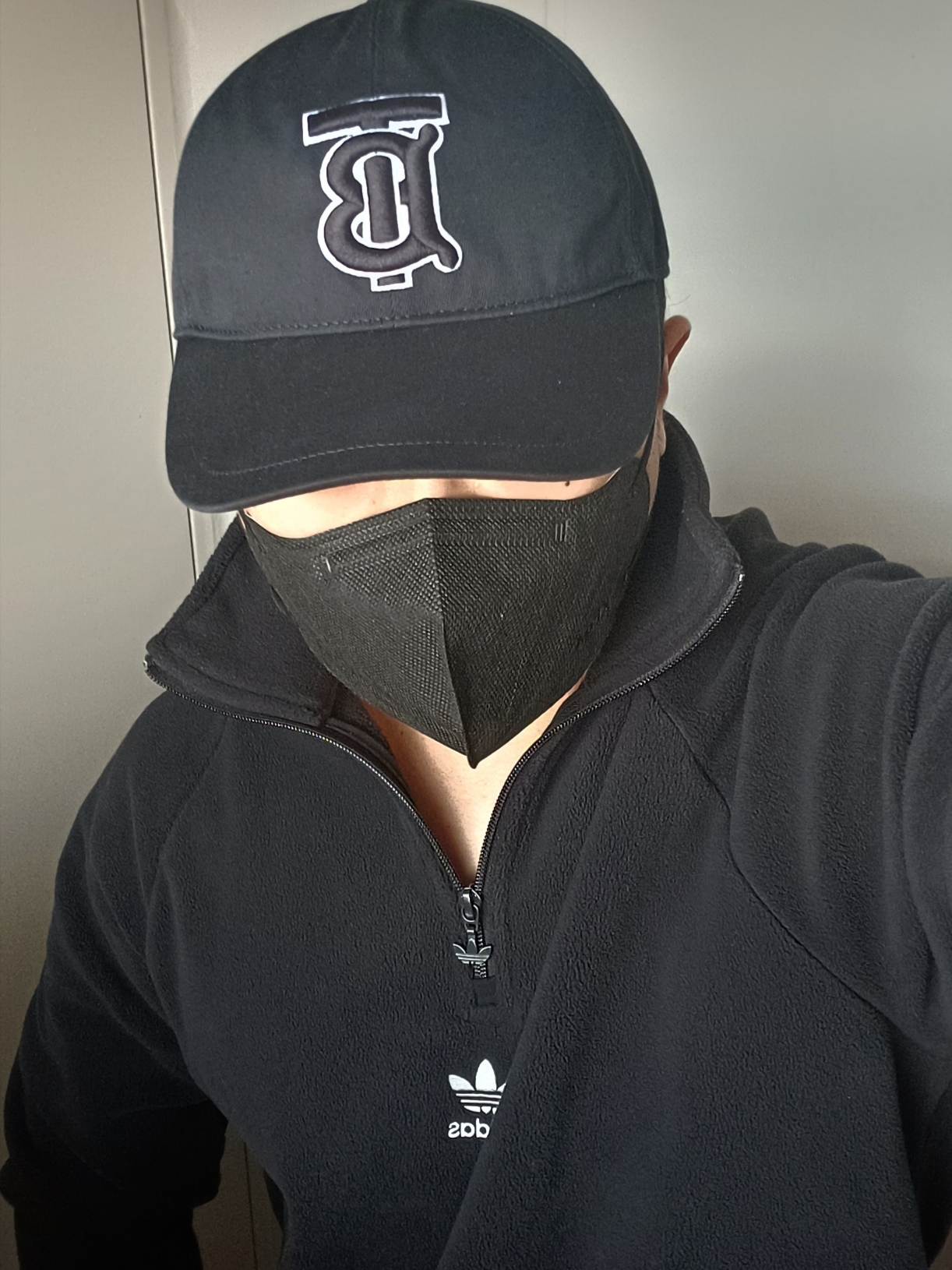 Burberry Monogram Motif Baseball Cap Black 착용 스타일