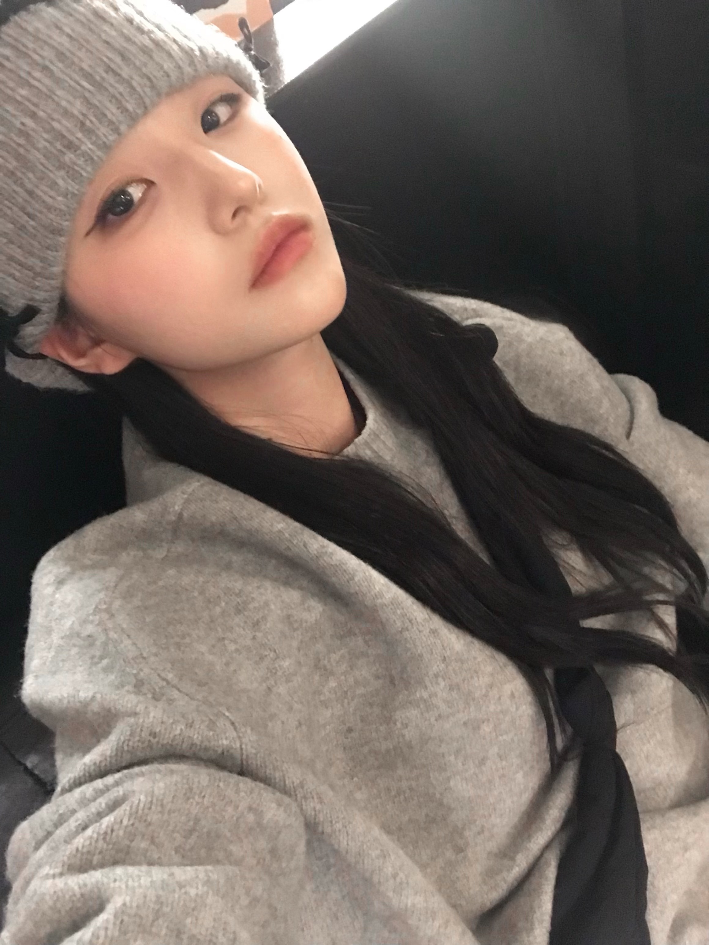 Acne Studios Wool Fringe Muffler Grey Melange, Apple 2020 MacBook Pro 13 M1 512GB SSD / 8GB RAM Silver (Korean Ver.) 착용 스타일 - 8