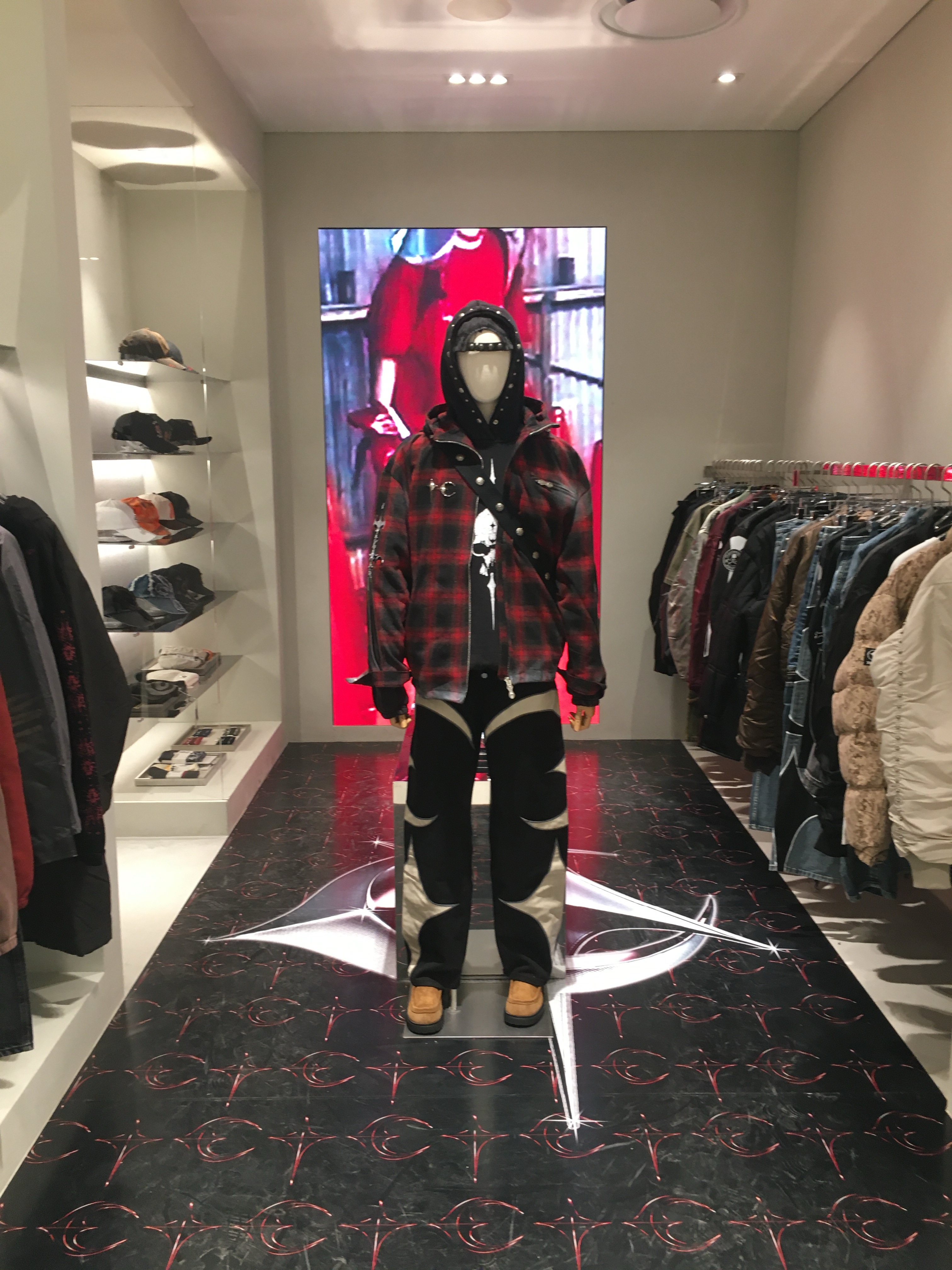 Thug Club A Bird Wants To Fly High, Might Be Hit By Lighting Ivory - 24FW, Mastermind World x Alpha Industries MA-1 Burgundy - 24FW 착용 스타일 - 7
