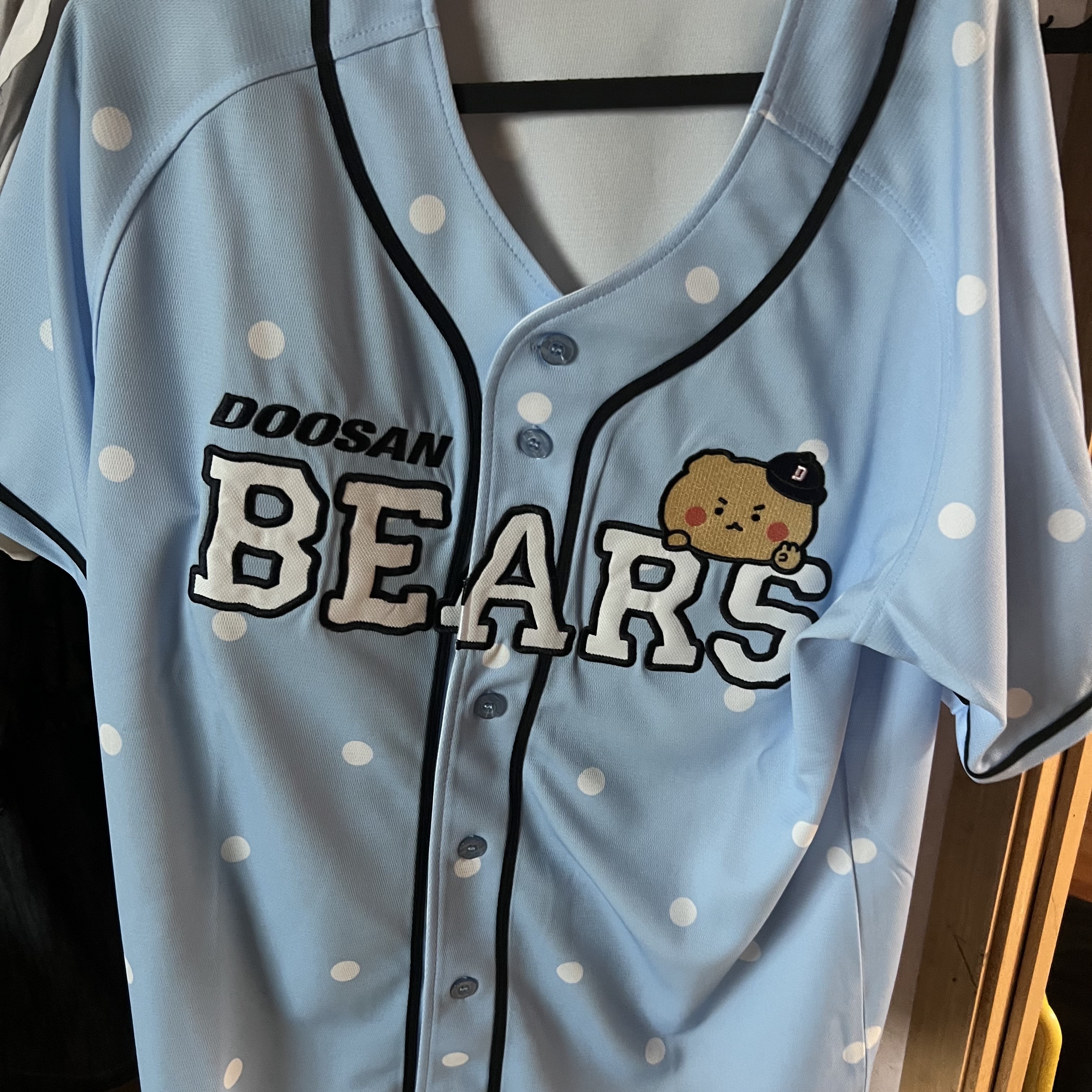 Doosan Bears x Manggom Replica Uniform Blue (Non Marking Ver.) 착용 스타일