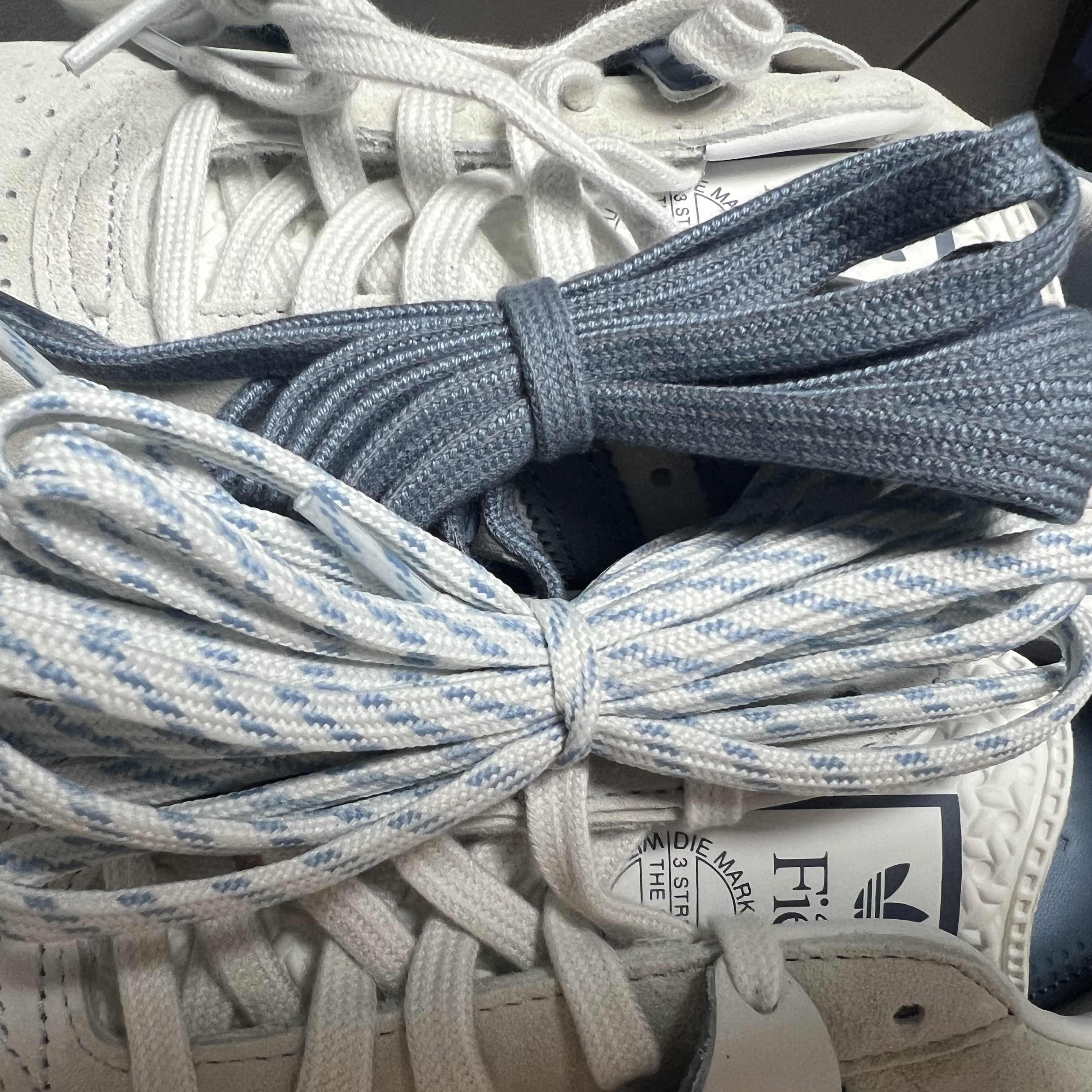 Adidas x Clarks x Kith Ronnie Fieg 8th Street AS350 Elevation Cream Blue 착용 스타일 - 4