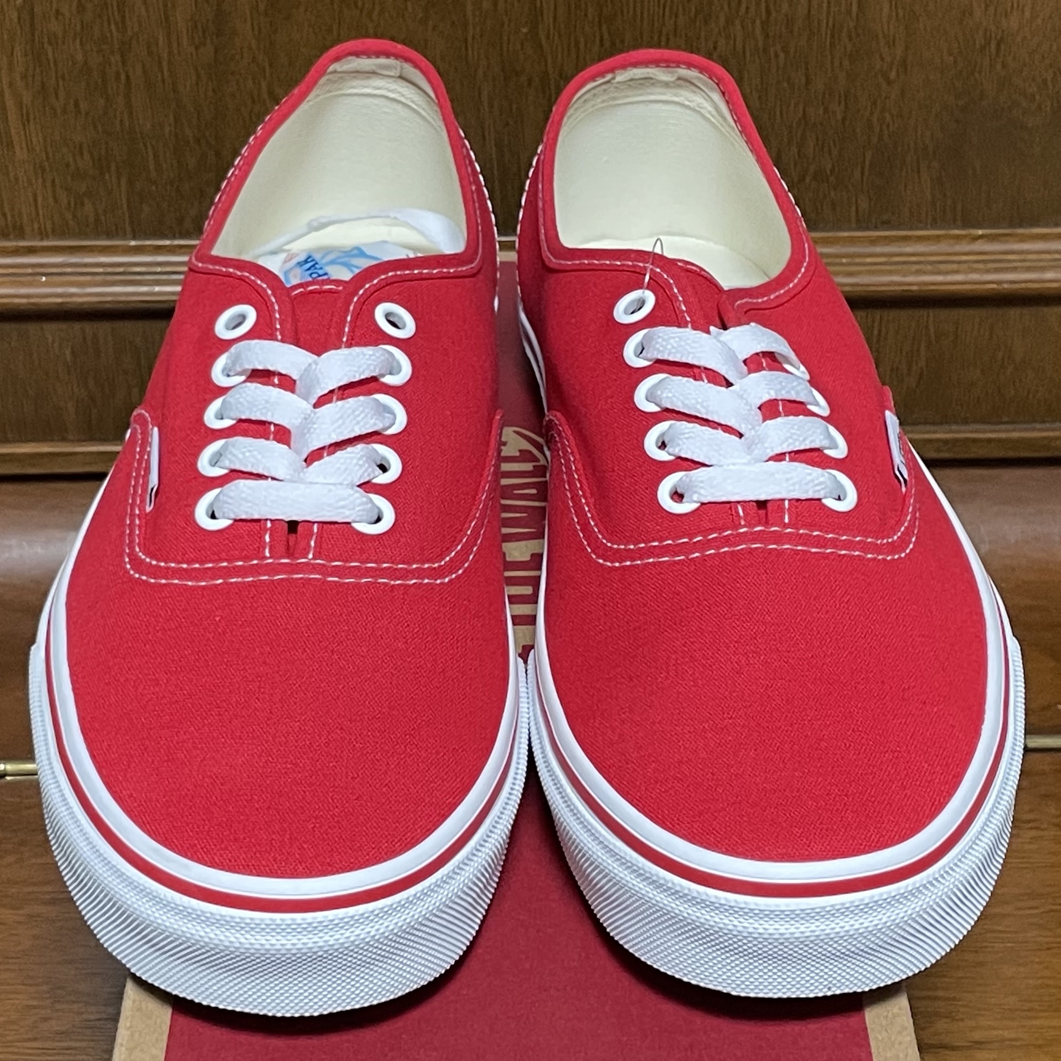 Vans Authentic Red 착용 스타일 - 3