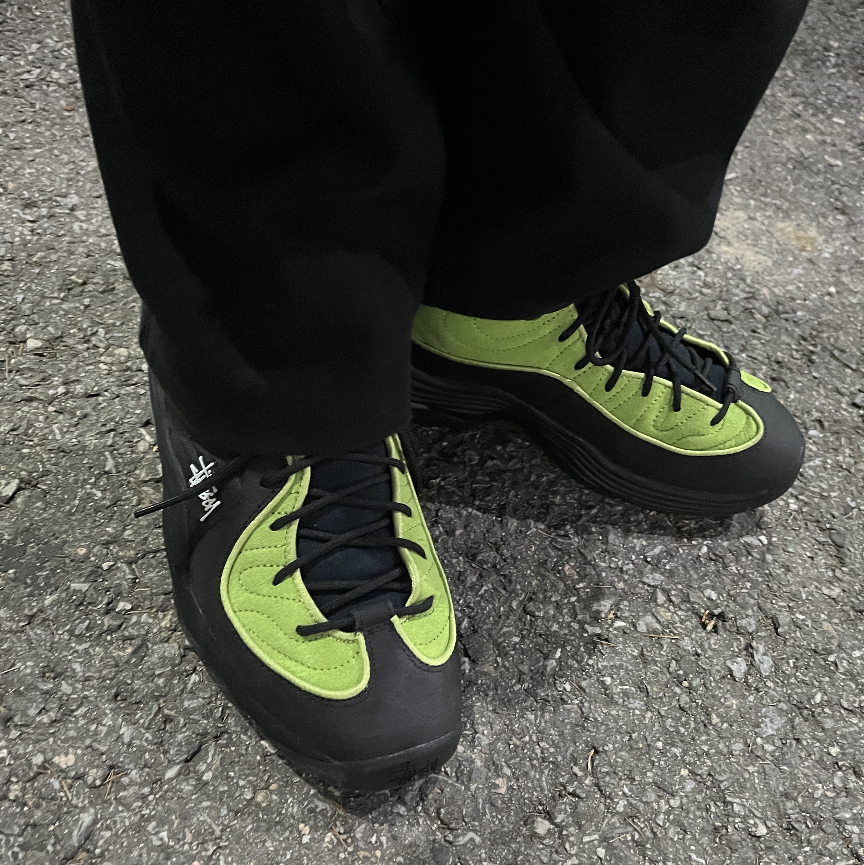 Nike x Stussy Air Penny II Vivid Green and Black 착용 스타일