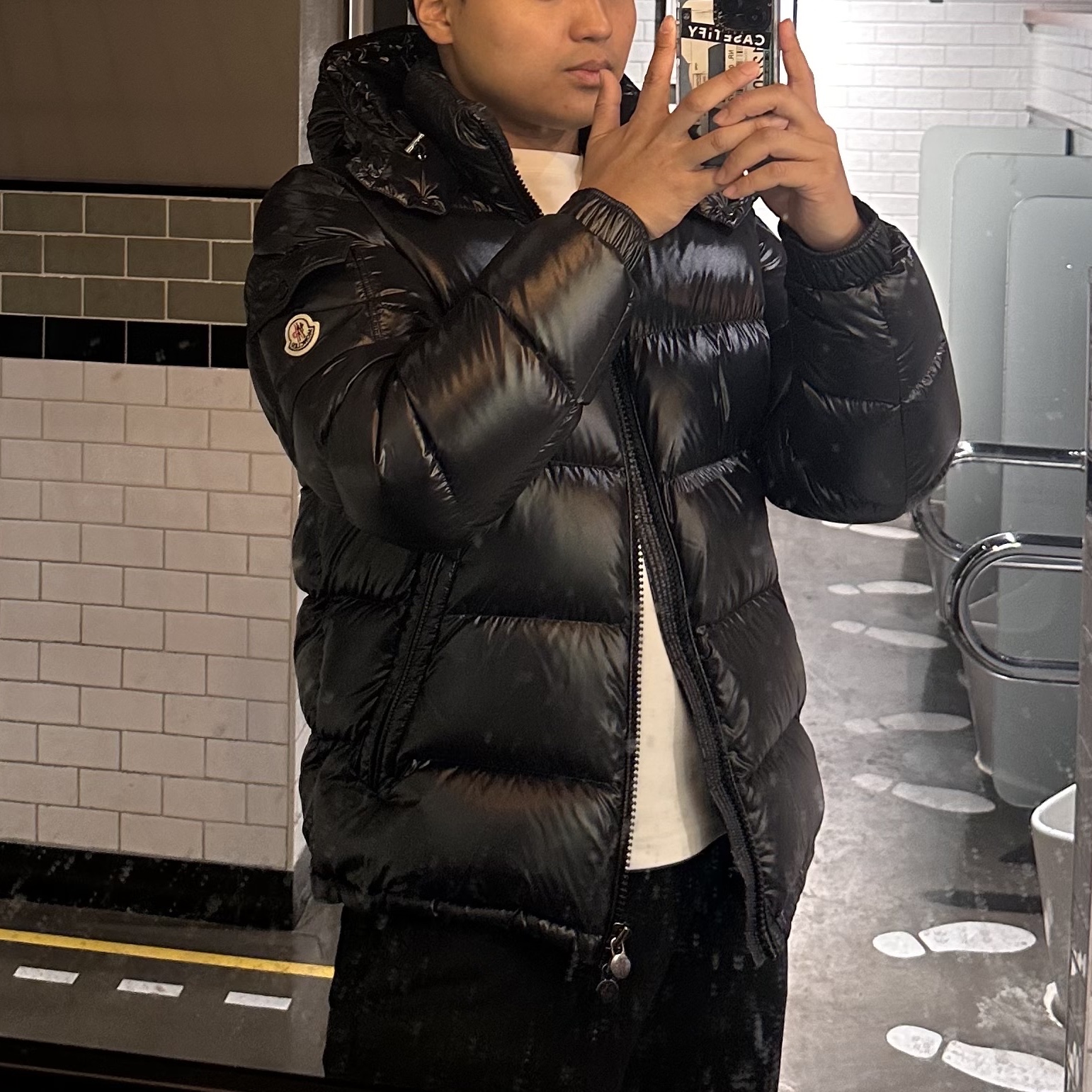 Moncler Maya Short Down Jacket Black - 24FW 착용 스타일