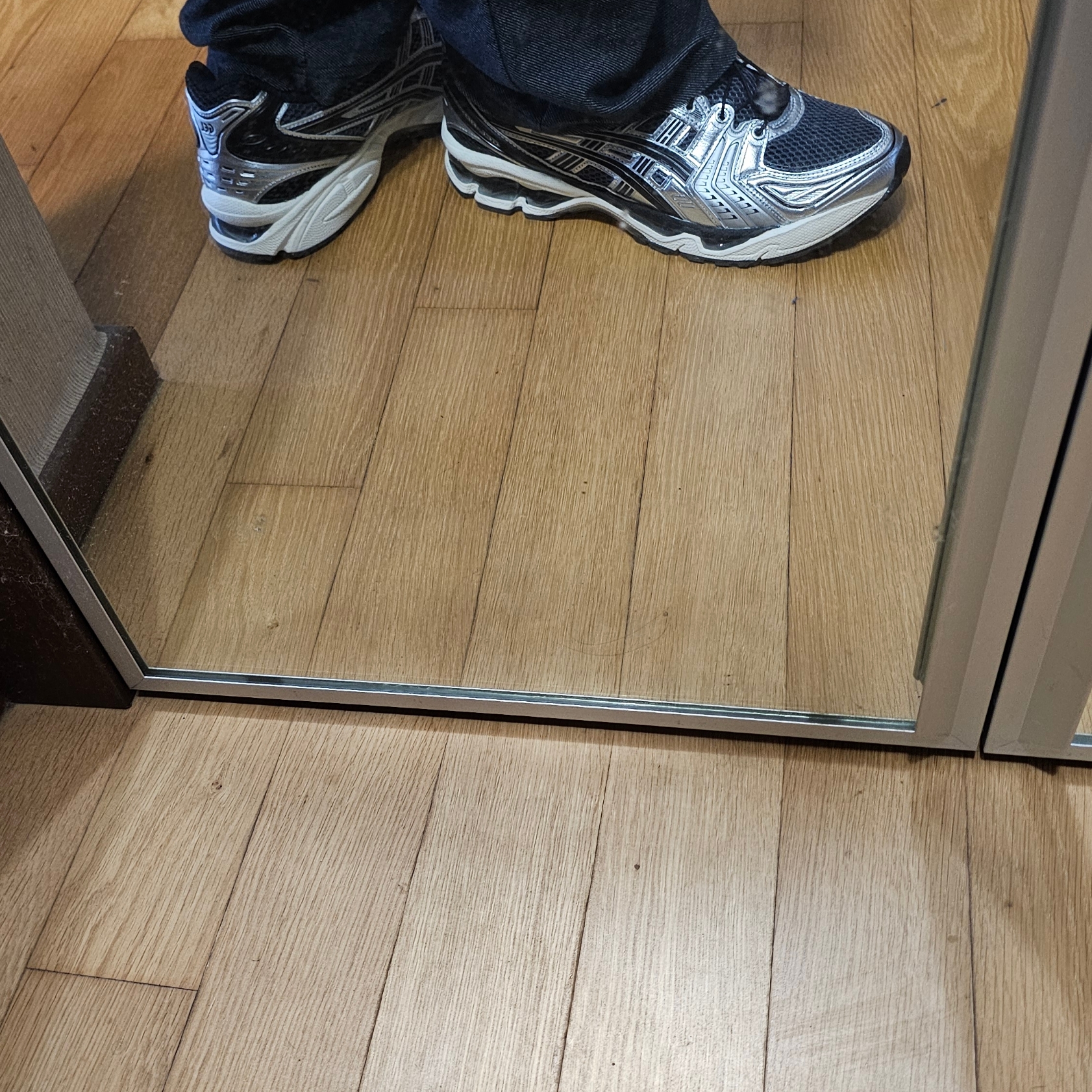 Asics Unlimited Gel-Kayano 14 Carrier Grey Black 착용 스타일