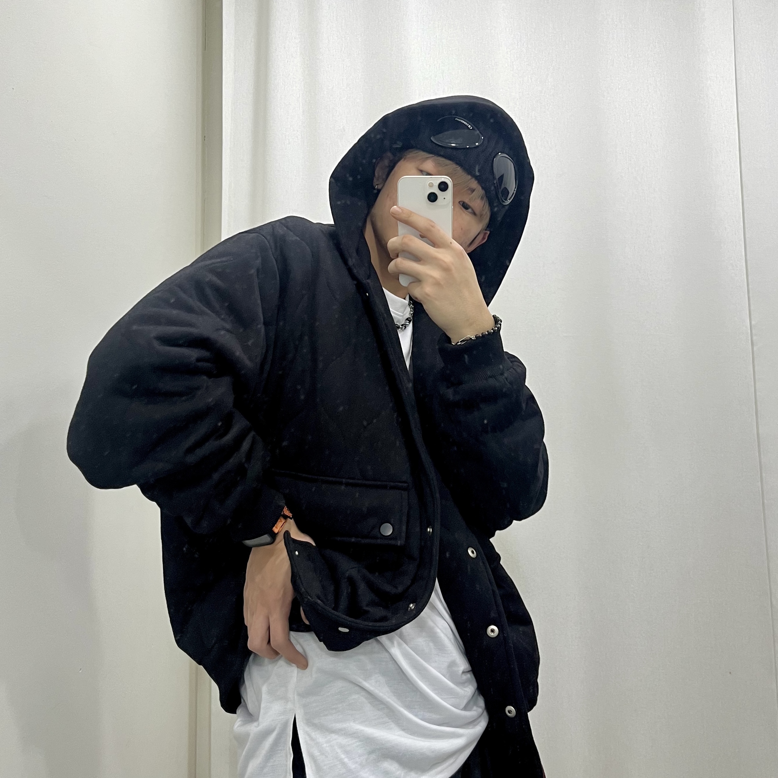 C.P. Company Extra Fine Merino Wool Goggle Beanie Black 착용 스타일 - 4