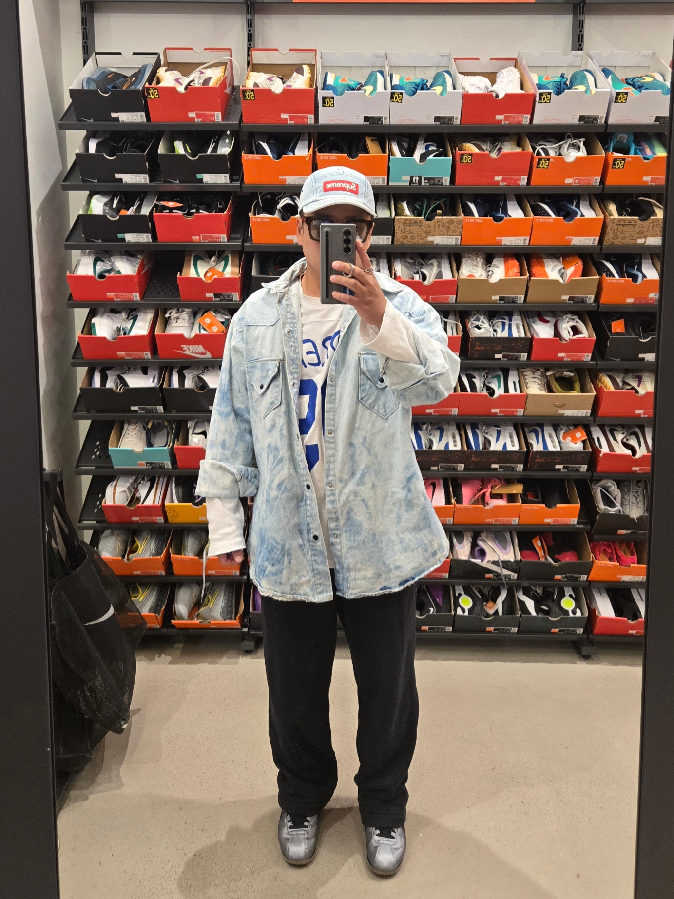 Supreme Denim Camp Cap Washed Blue - 22FW 착용 스타일