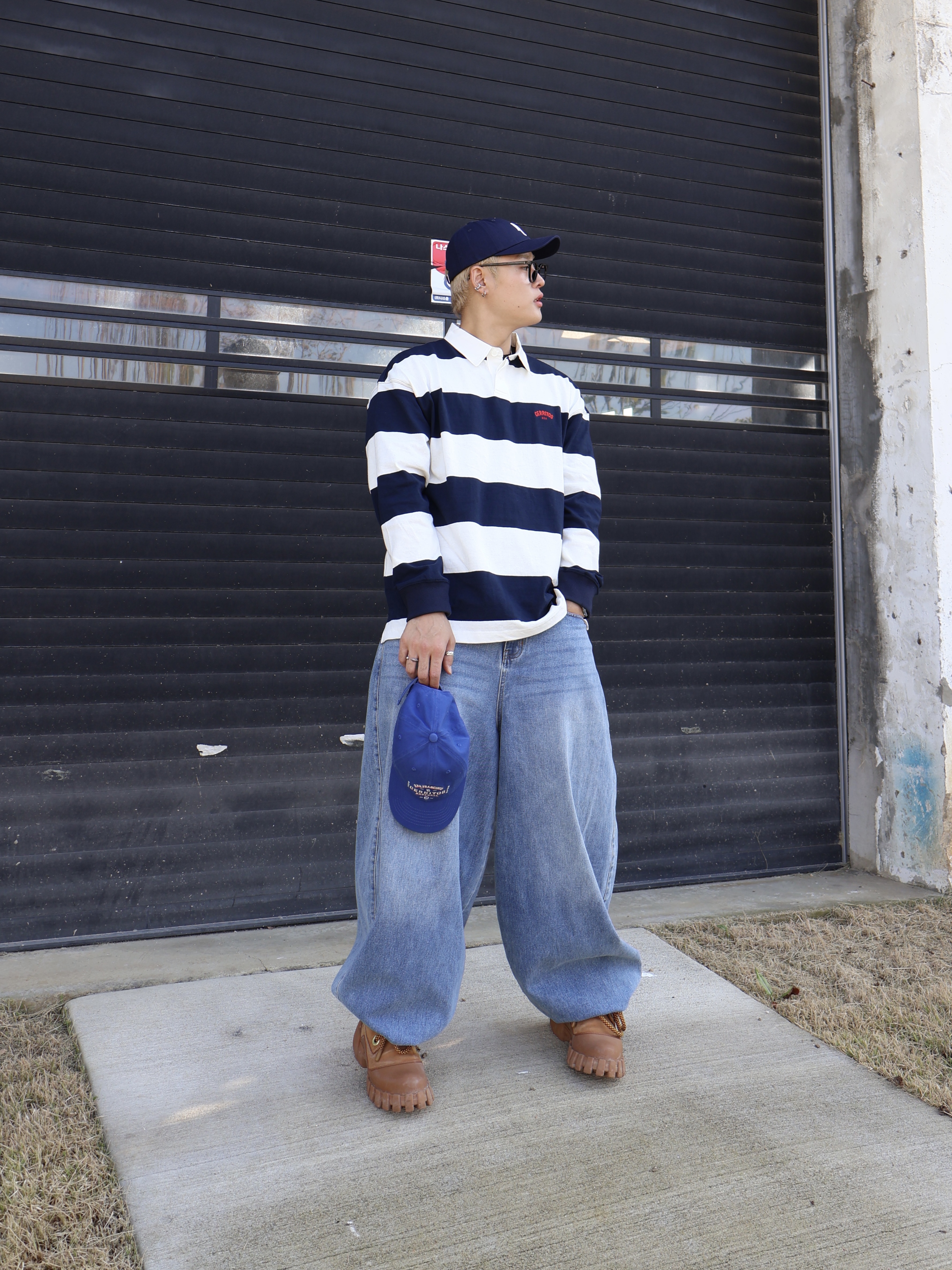 Hotel Cerritos HC SFC Ball Cap DeepBlue, Hotel Cerritos Stripe Rugby Long Sleeve T-Shirt White 착용 스타일 - 2