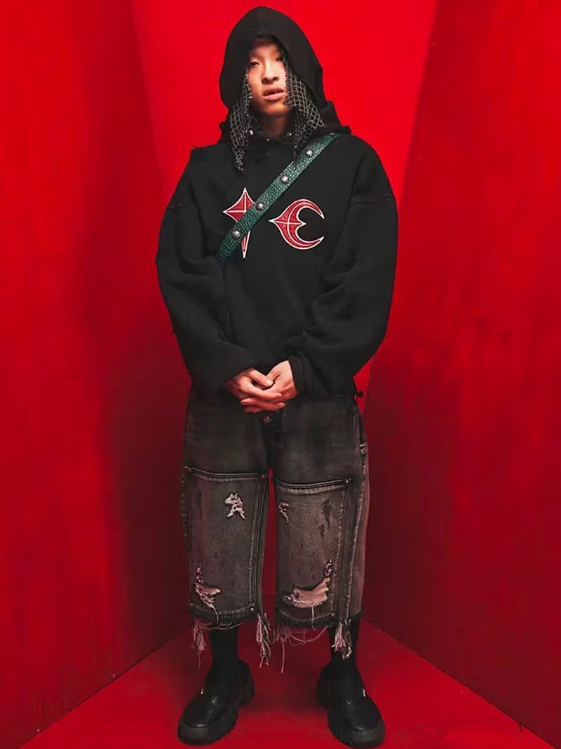 Thug Club Rock Hoodie Navy, Thug Club Rock Hoodie Desert 착용 스타일 - 3