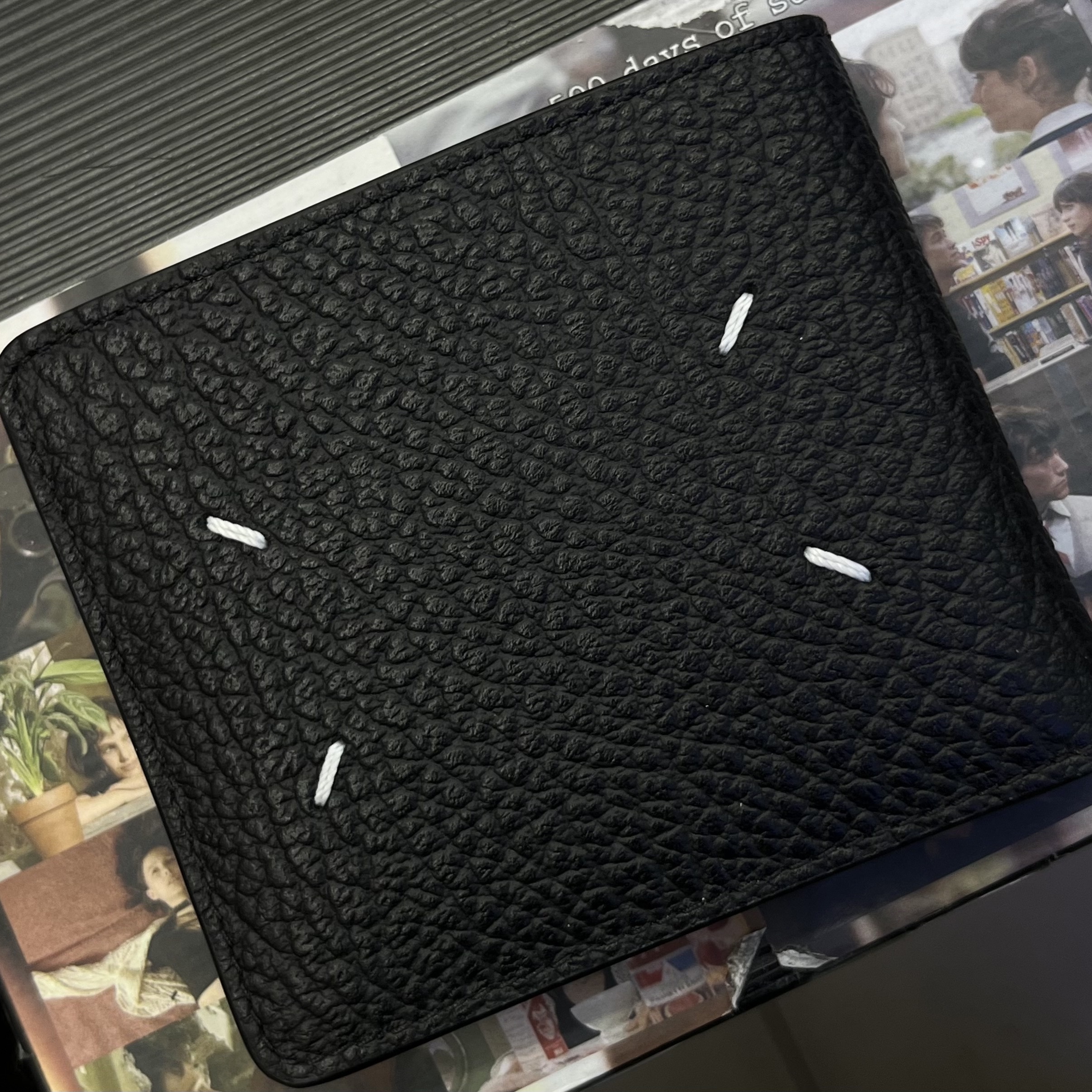 Maison Margiela Bi-Fold Wallet Black 착용 스타일 - 1