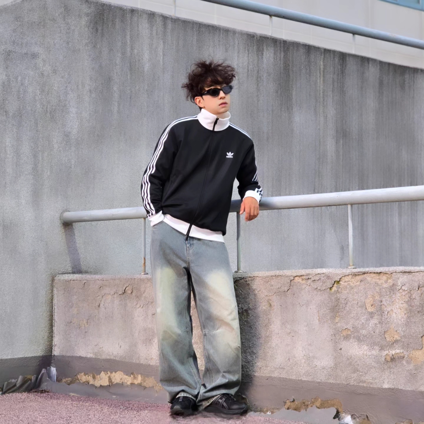Adidas Adicolor Classics Beckenbauer Track Jacket Black - KR Sizing, Adidas Adicolor Classics Beckenbauer Track Jacket Black - US Sizing 착용 스타일 - 3