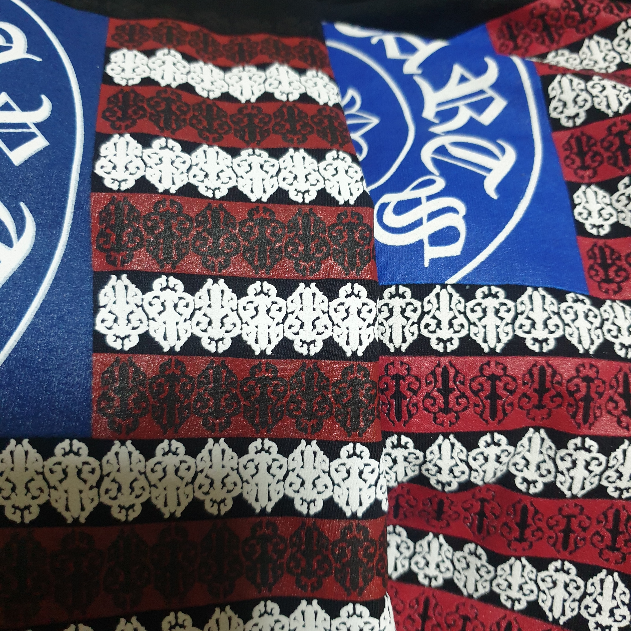 Chrome Hearts American Flag Dagger LS T-Shirt Black 착용 스타일 - 3