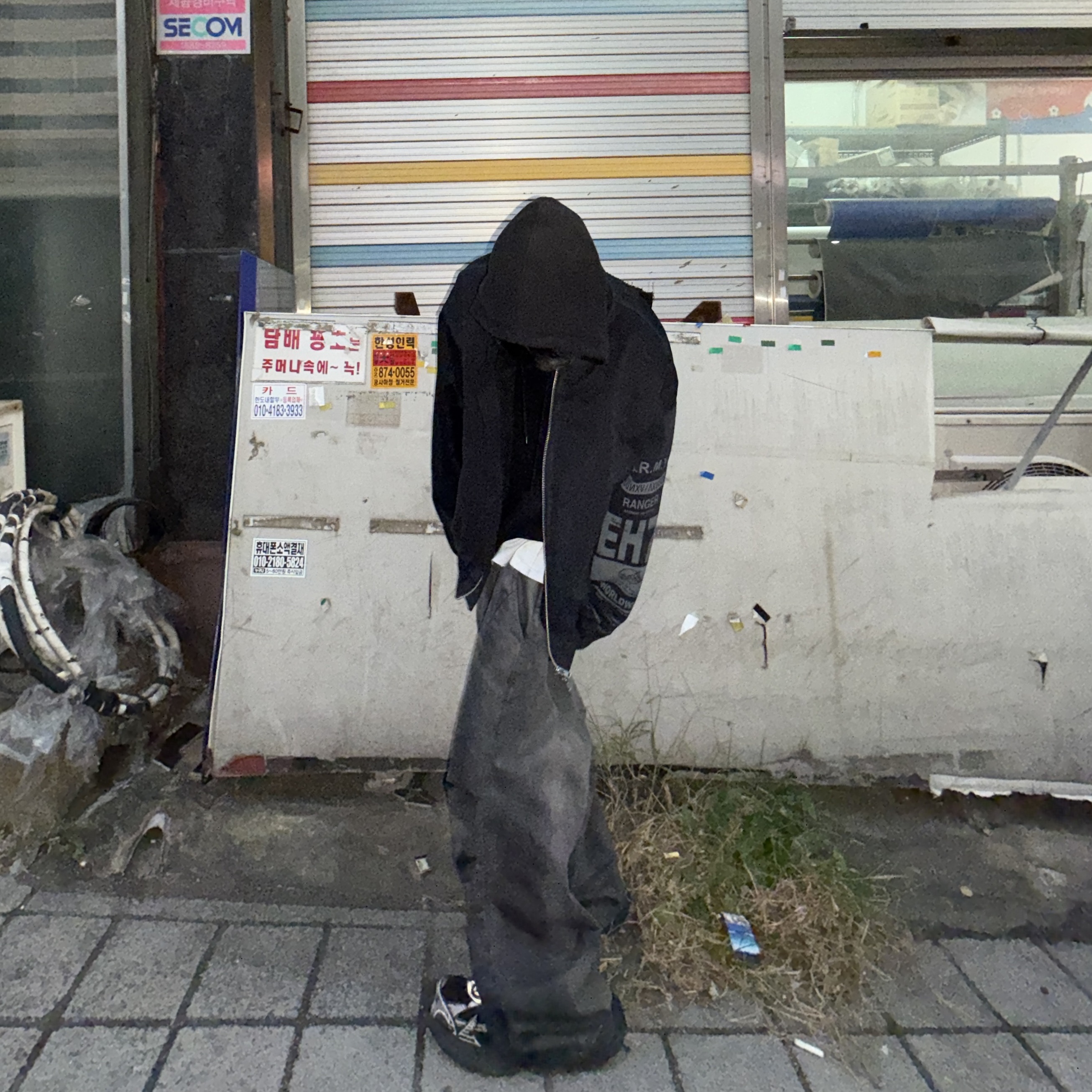 VENDORS Full DU$K Wide Baggy Pants Gray, Balenciaga 3XL Sneakers Black White 착용 스타일 - 1