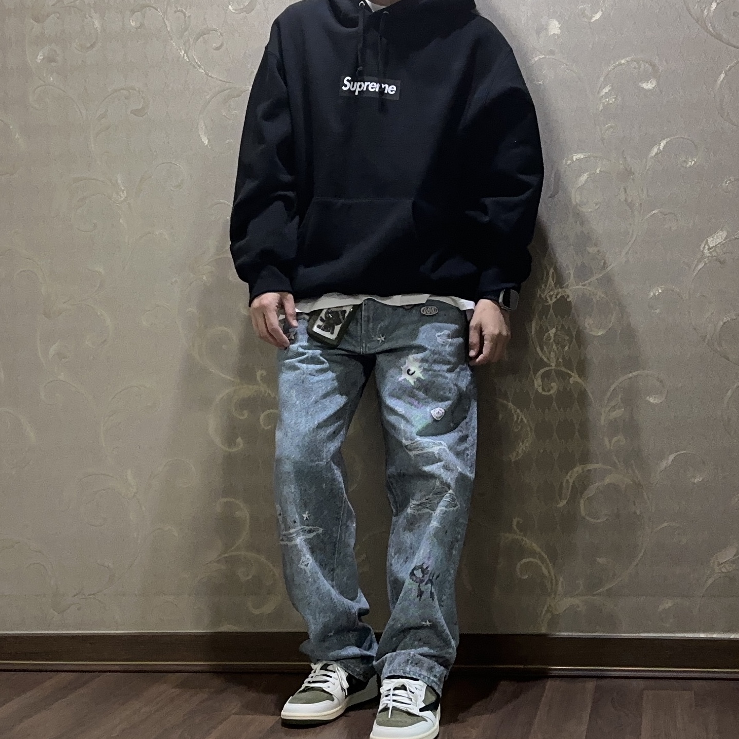 Supreme HJR Trompe L'oeil Loose Fit Jean Blue - 24FW, Jordan 1 x Travis Scott Retro Low OG SP Reverse Olive 착용 스타일 - 2