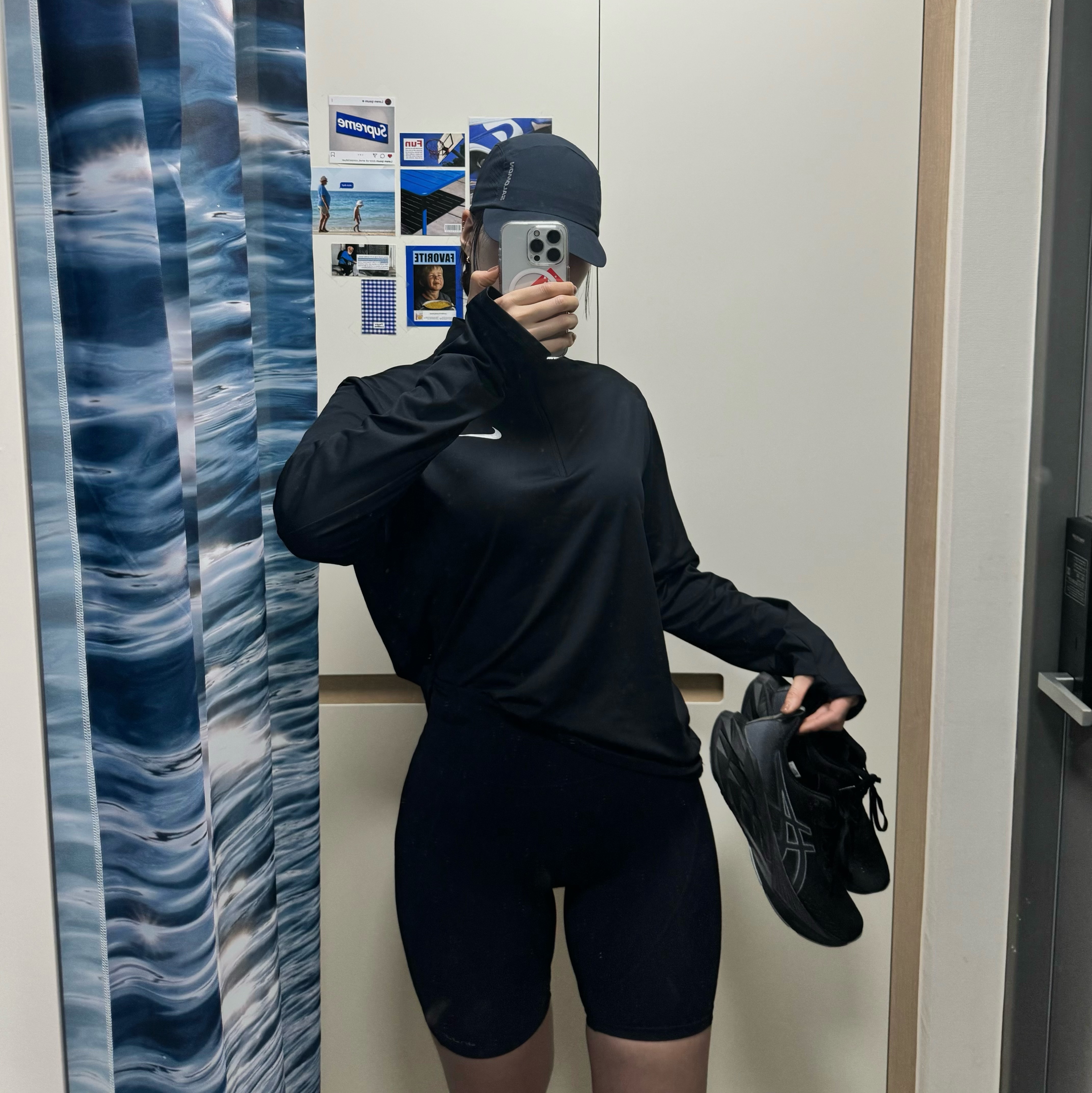 Nike Dri-Fit Element Quarter Zip Running Top Black, Asics Novablast 4 Black Graphite Grey 착용 스타일 - 1