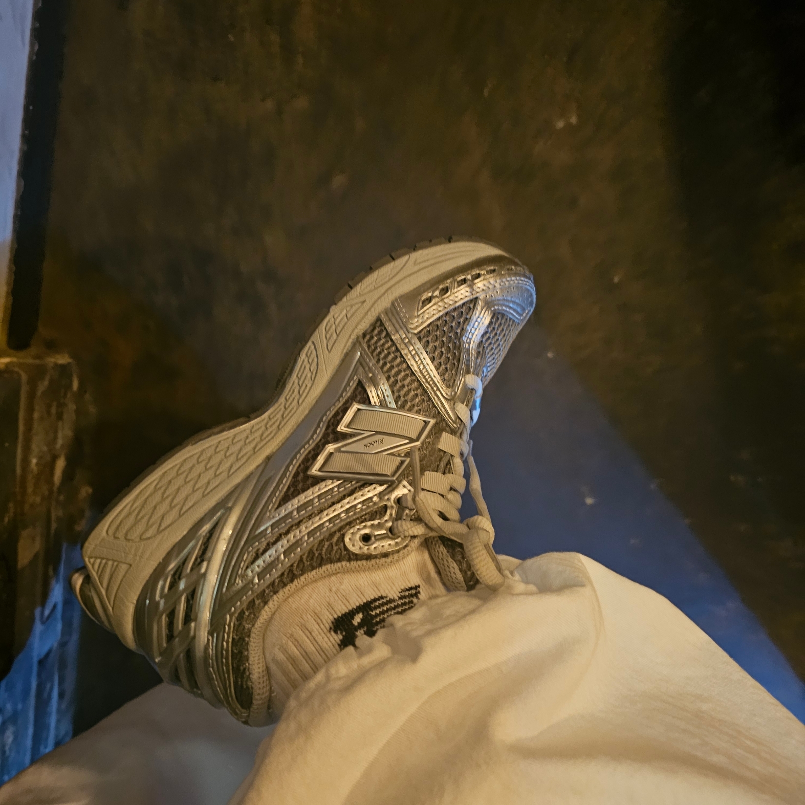 New Balance 1906R Harbor Grey Silver Metalic 착용 스타일