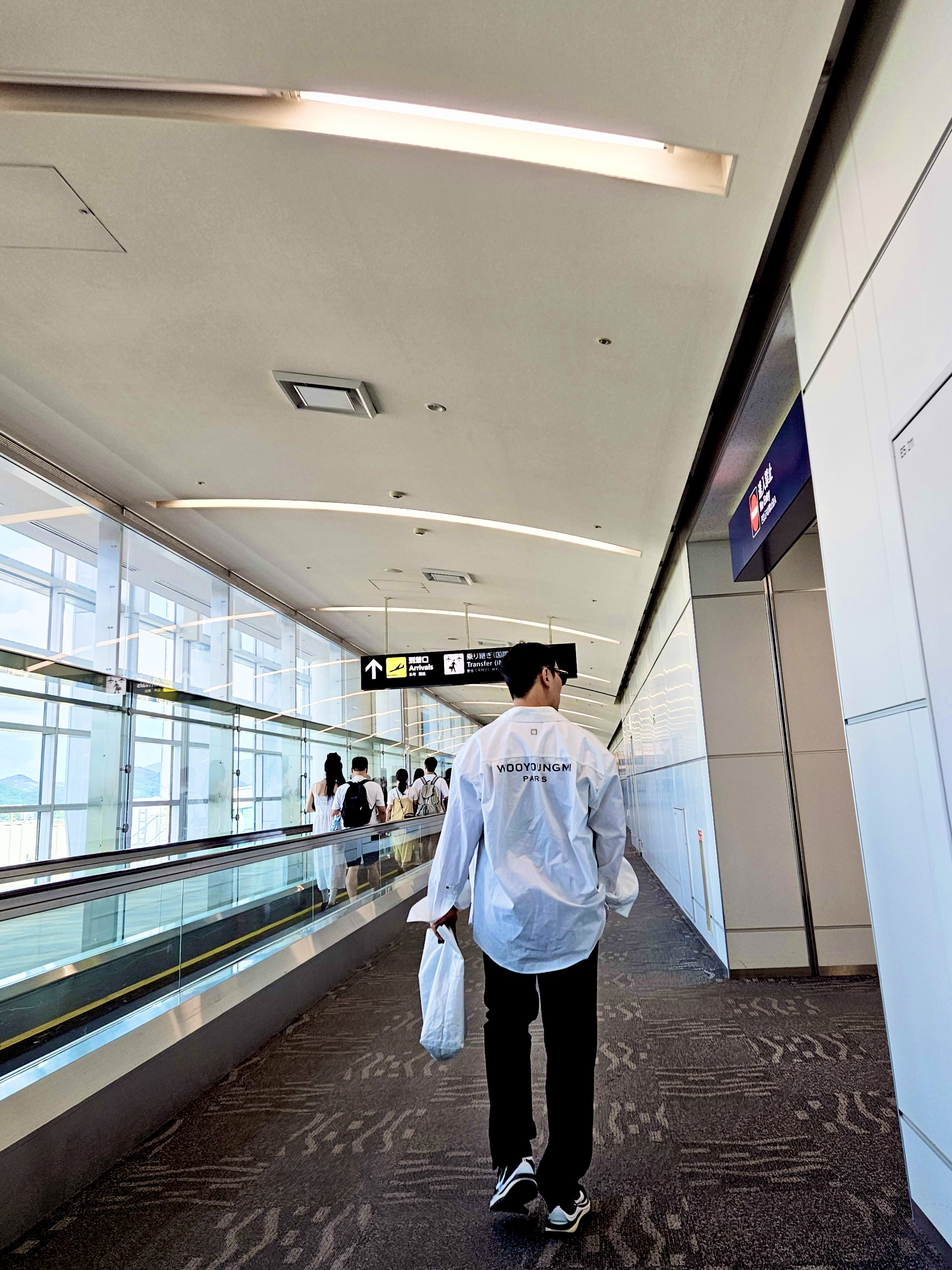 Wooyoungmi Cotton Back Logo Shirt White - 23FW, Gentle Monster x Maison Margiela MM110 Black Black 착용 스타일
