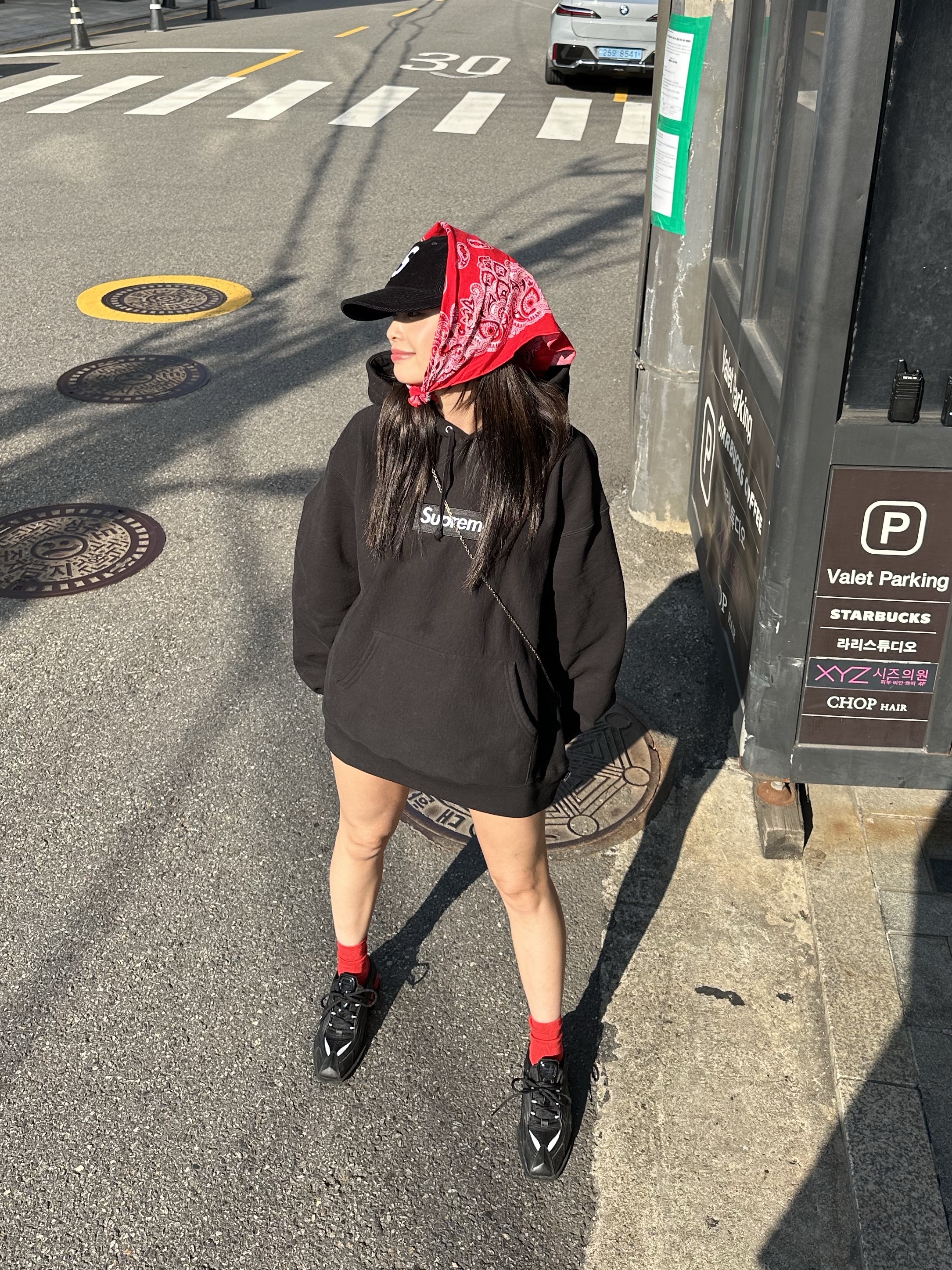 Nike x Martine Rose Shox MR4 Black, Supreme Box Logo Hooded Sweatshirt Black - 23FW 착용 스타일 - 10