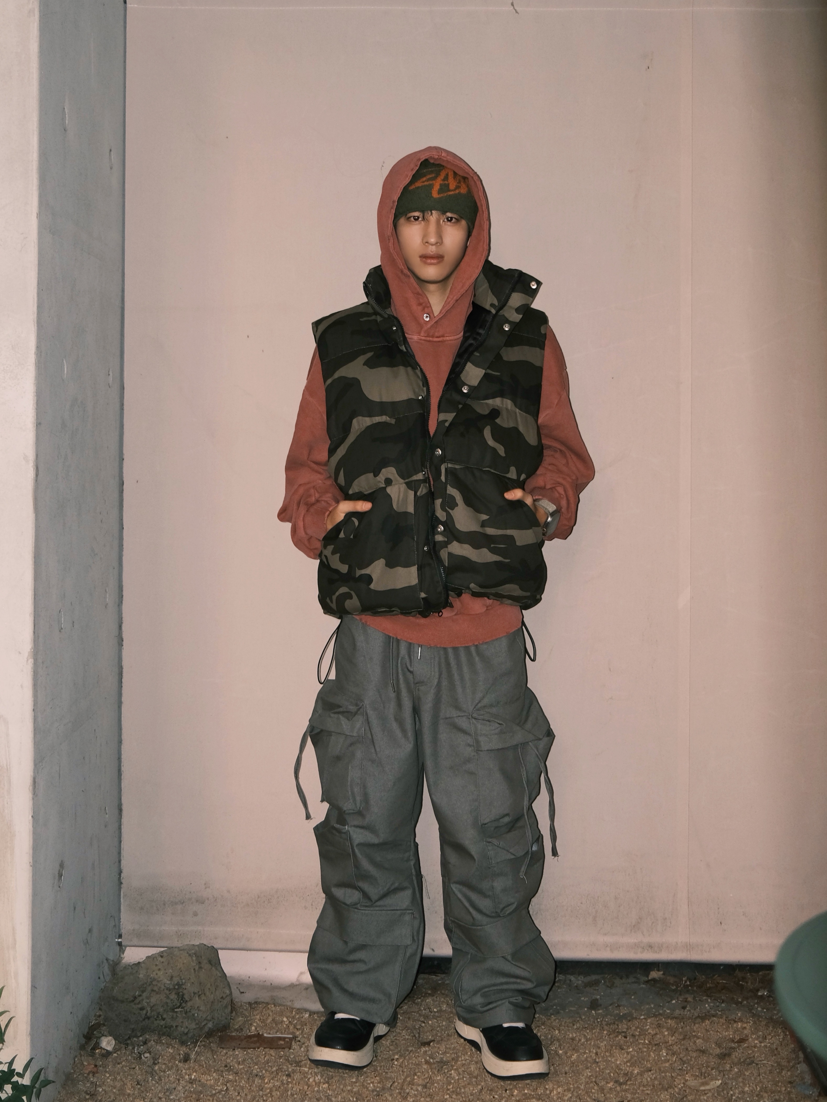 Stussy Brushed Out Stock Skullcap Beanie Olive, Converse x Drkshdw Turbowpn Black Cream 착용 스타일 - 2