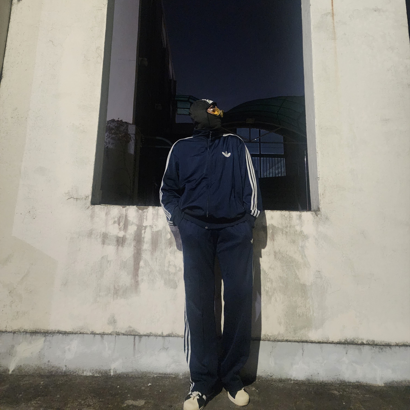 Stussy SS Link Balaclava Black, Adidas Superstar Premium Black White 착용 스타일 - 2