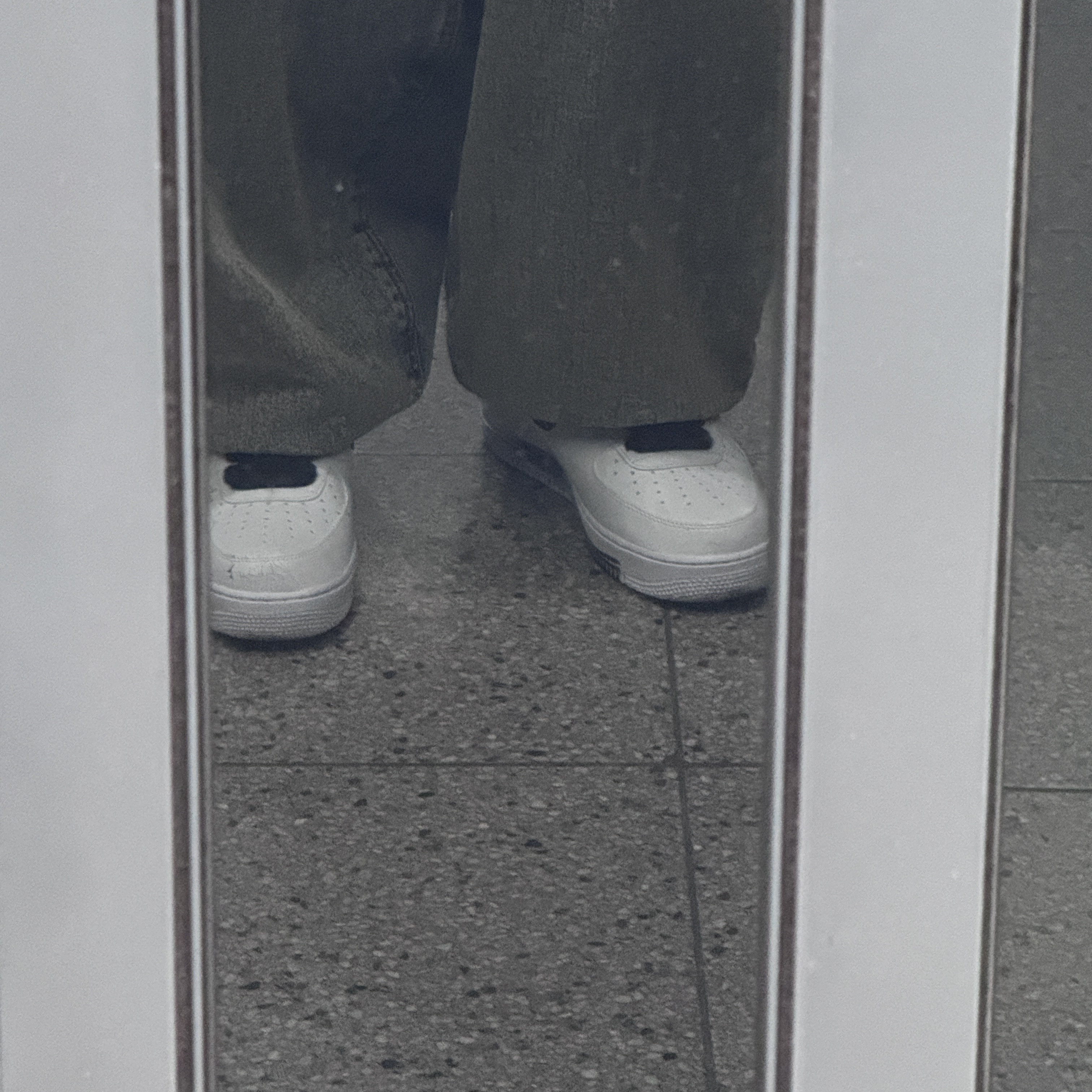 Nike x Peaceminusone Air Force 1 Low Para-Noise 2.0 착용 스타일 - 2