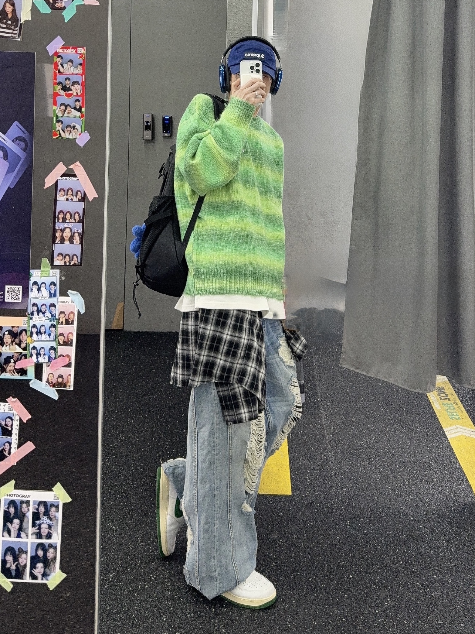 Nike Air Force 1 '07 LV8 Varsity White Pine Green, Supreme Backpack Black - 23FW 착용 스타일 - 5