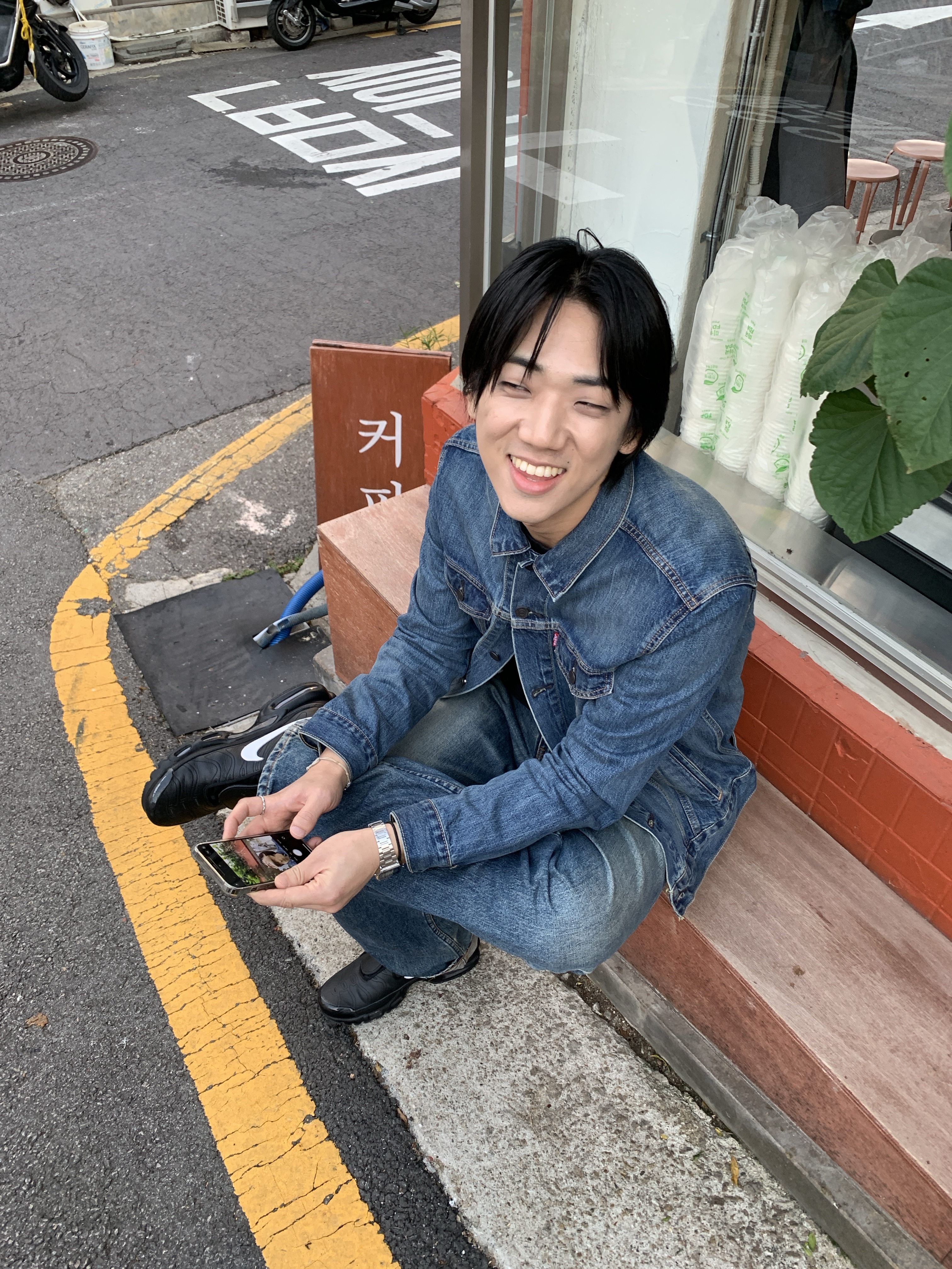 (W) Nike Air Max Plus TNPO Black 착용 스타일 - 1