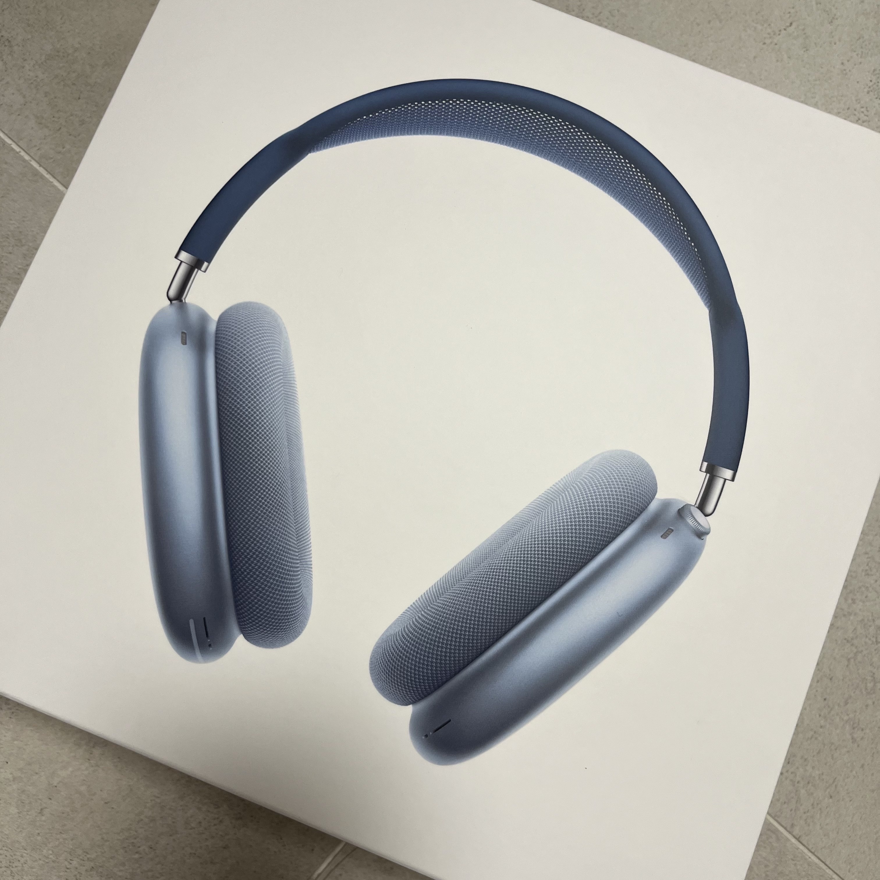 Apple AirPods Max Lightning Sky Blue (Korean Ver.) 착용 스타일