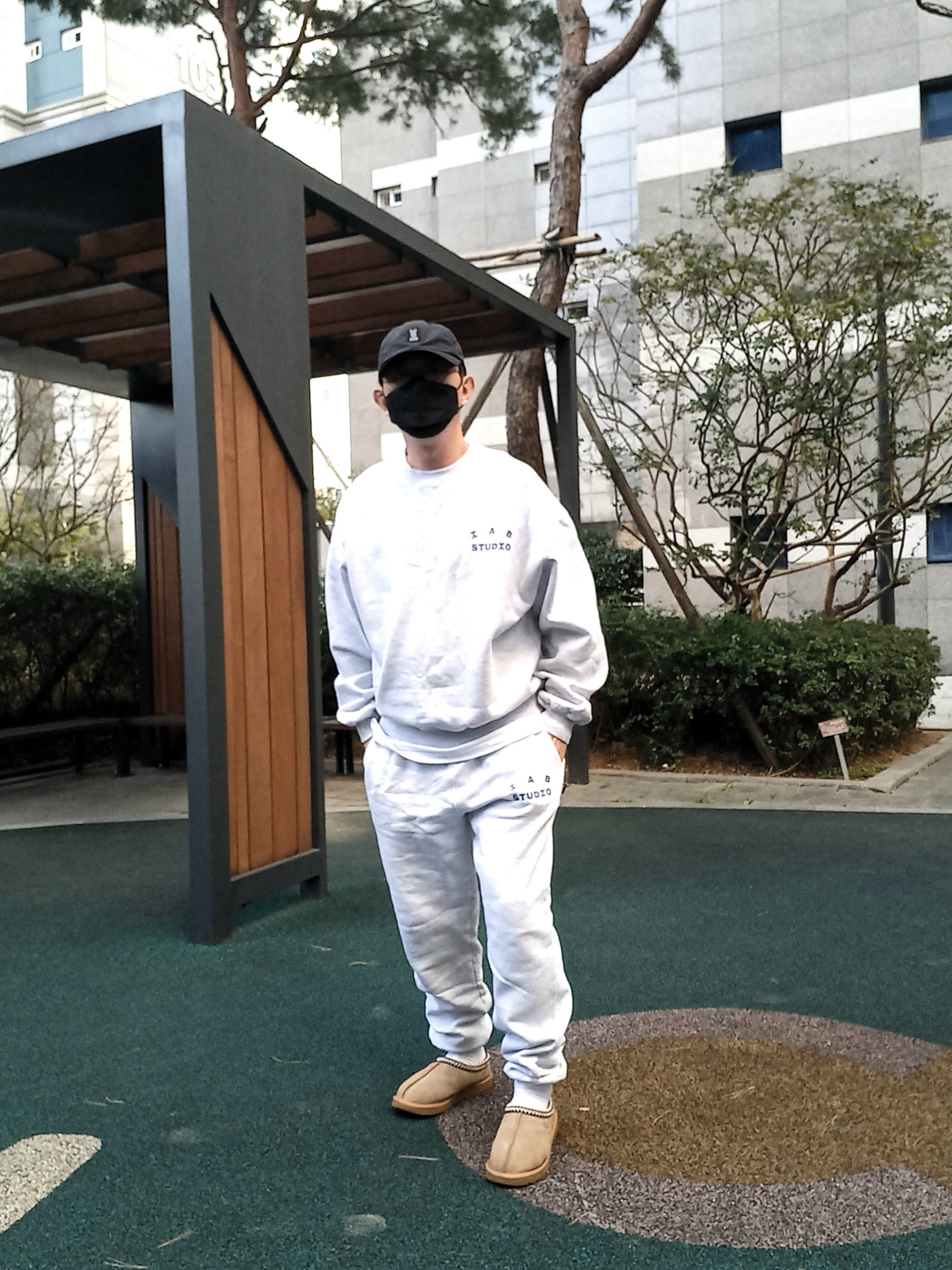 IAB Studio Sweatpants Light Gray, IAB Studio Sweatshirt Light Gray - 23FW 착용 스타일 - 7