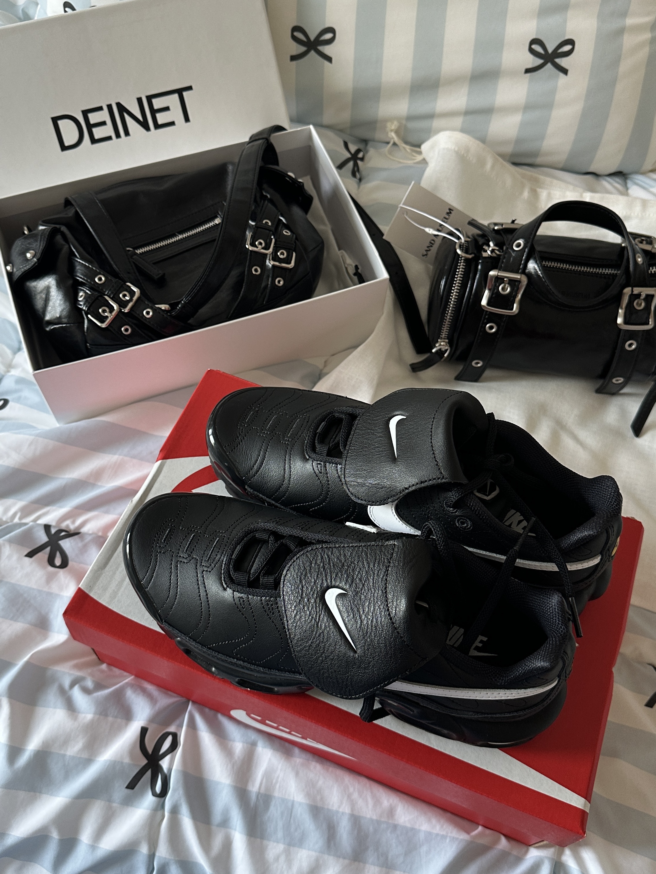 (W) Nike Air Max Plus TNPO Black 착용 스타일 - 2