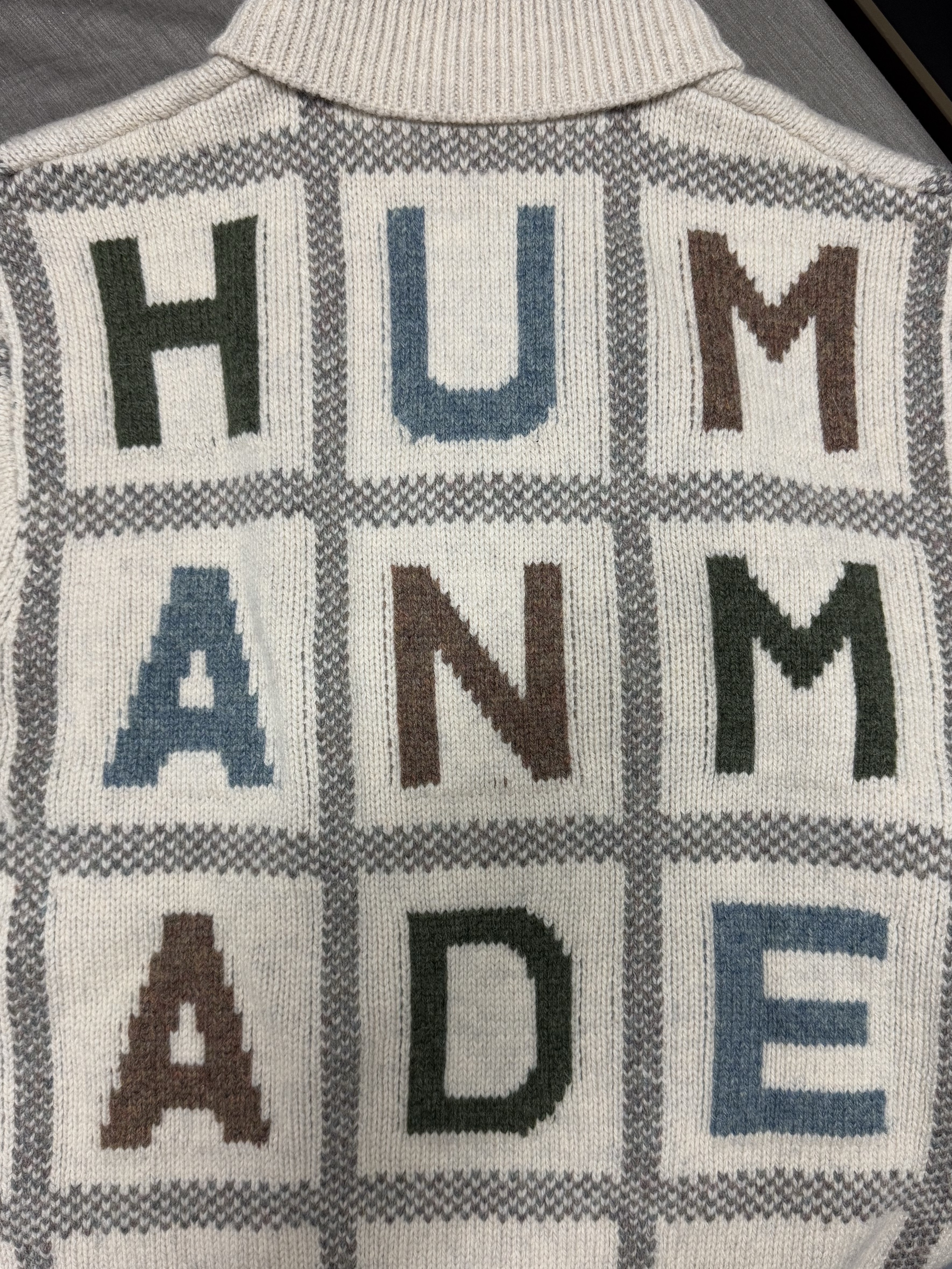 Human Made Animal Half-Zip Knit Sweater White 착용 스타일 - 3