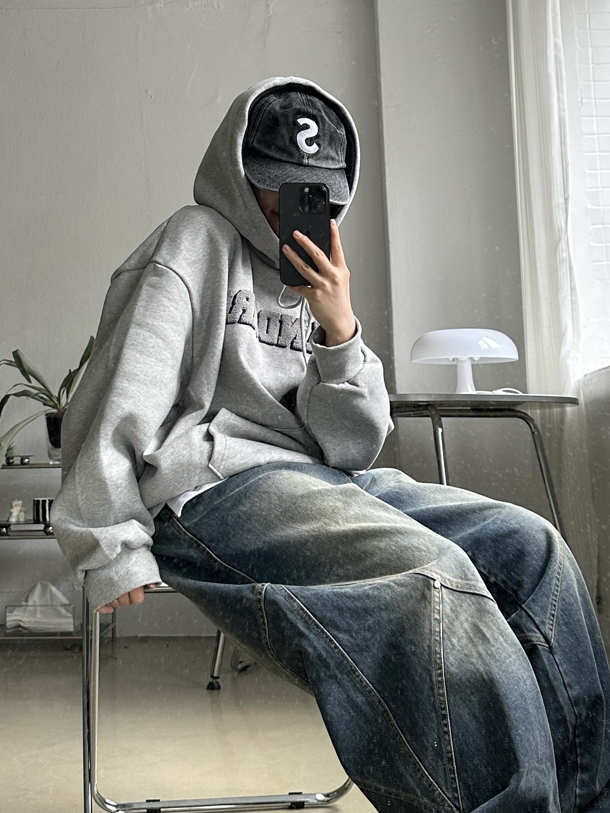Supreme Pigment Canvas S Logo 6-Panel Black - 23SS, Adidas Superstar Core Black White 착용 스타일 - 1