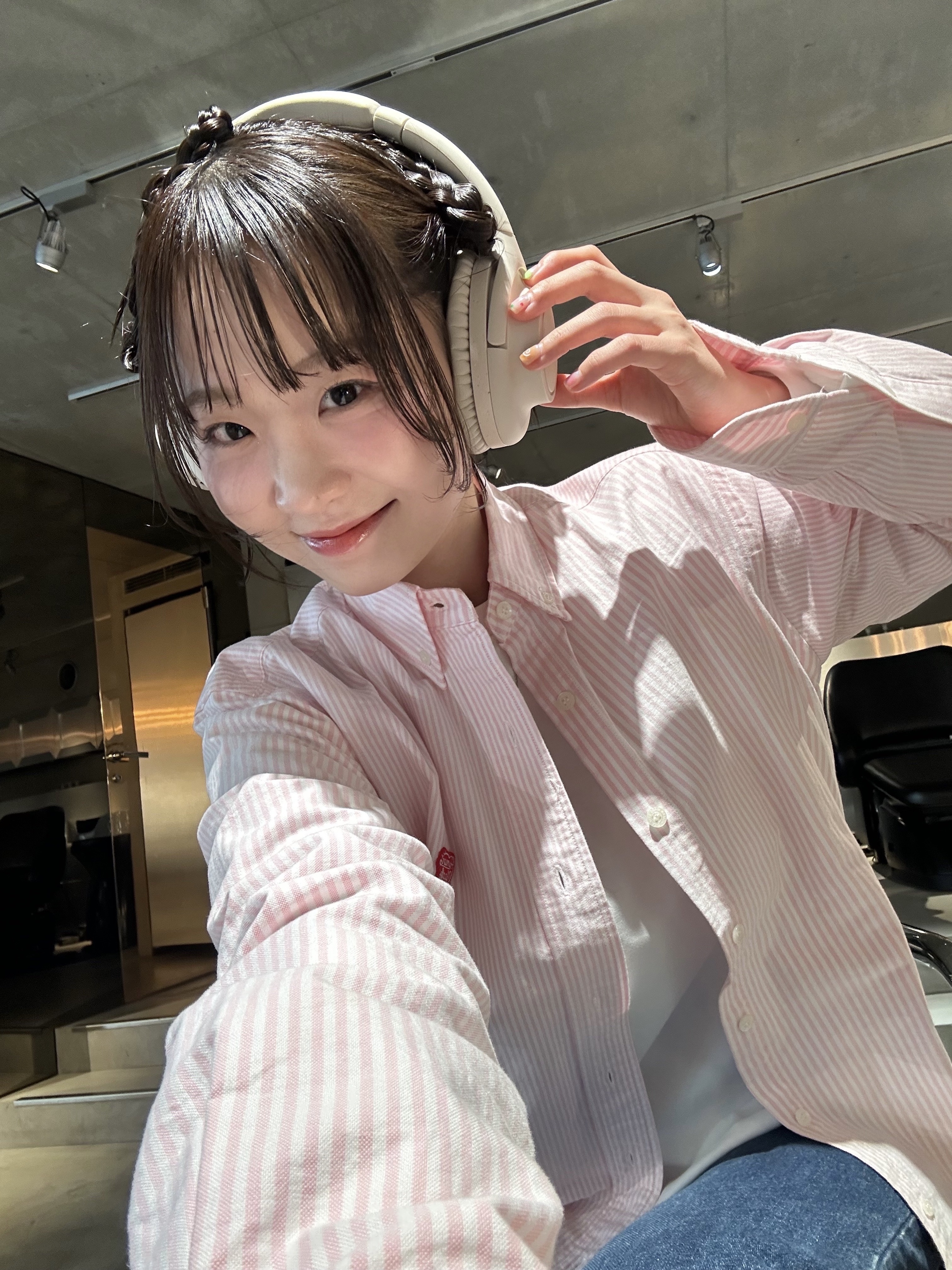 Human Made Stripe Oxford BD Shirt Pink 착용 스타일