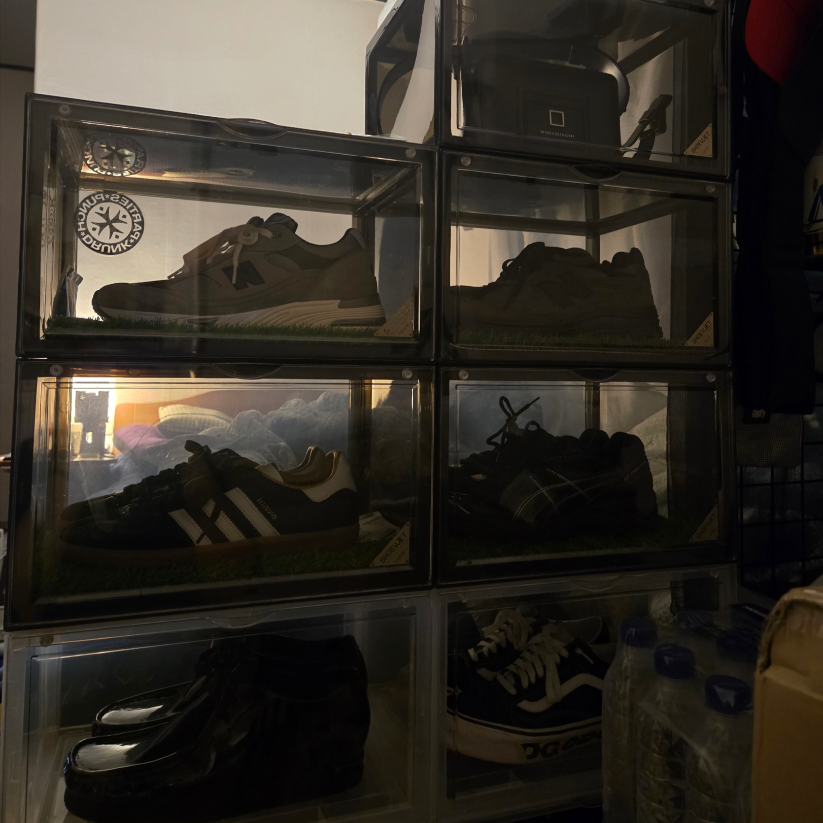 Wooyoungmi Square Mini Bag Black, Asics x JJJJound GT-2160 Black Pure Silver 착용 스타일