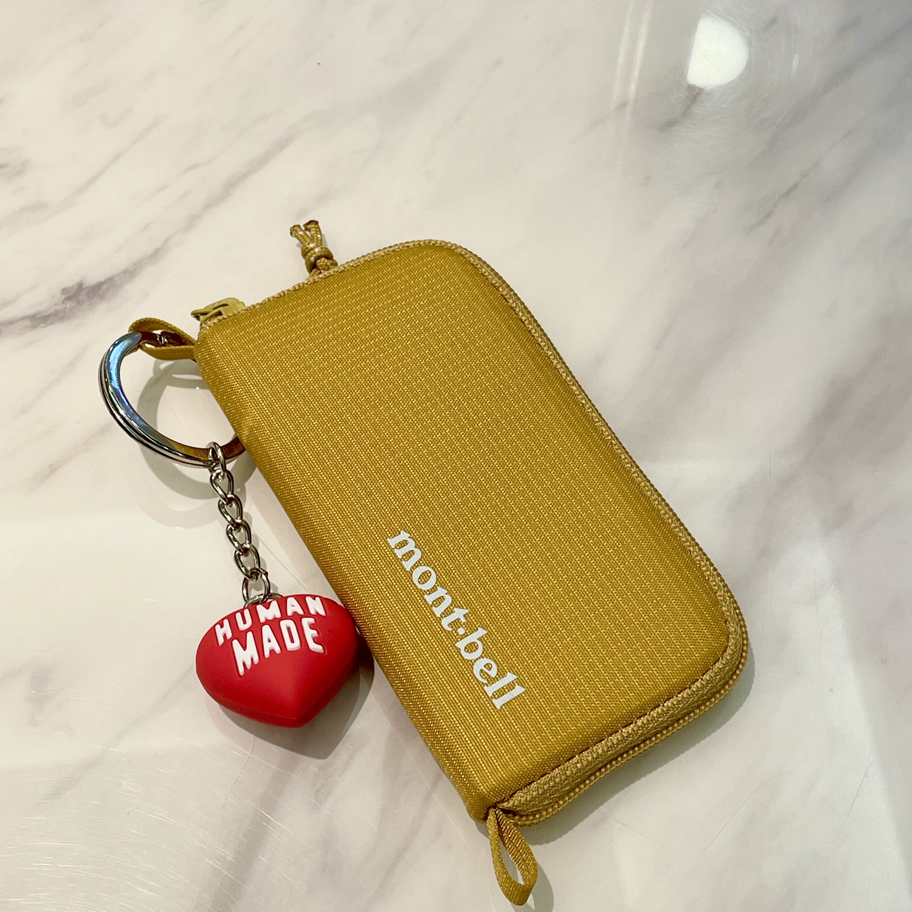 Montbell Mini Zip Wallet Yellow, Human Made Heart Rubber Key Chain Red 착용 스타일