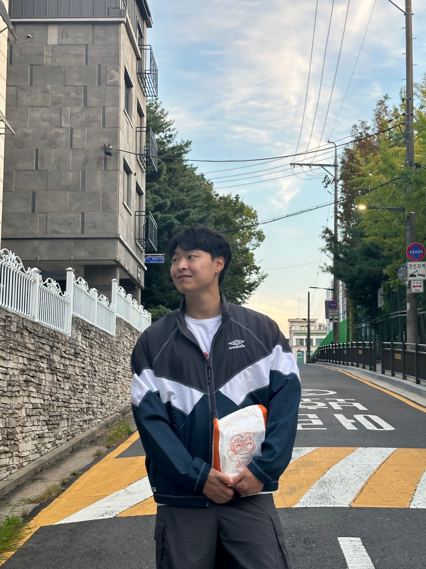 Jordan 1 Low SE Tokyo 96 착용 스타일 - 3