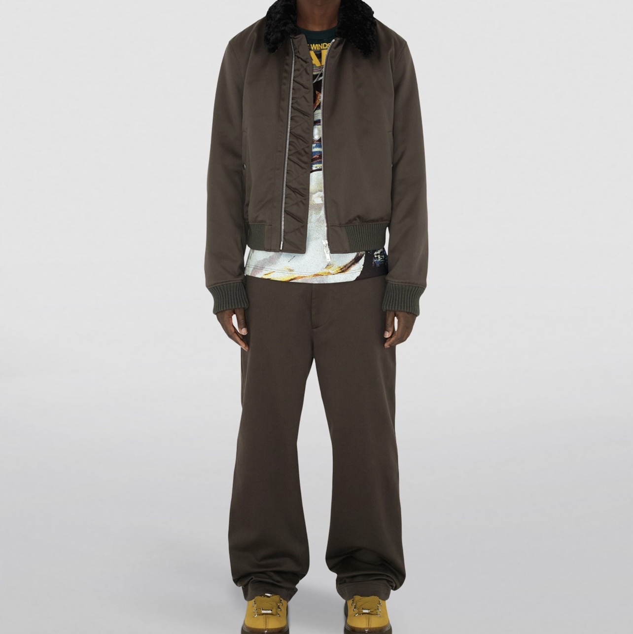 Burberry Shearling Collar Cotton Bomber Jacket Otter 착용 스타일 - 1